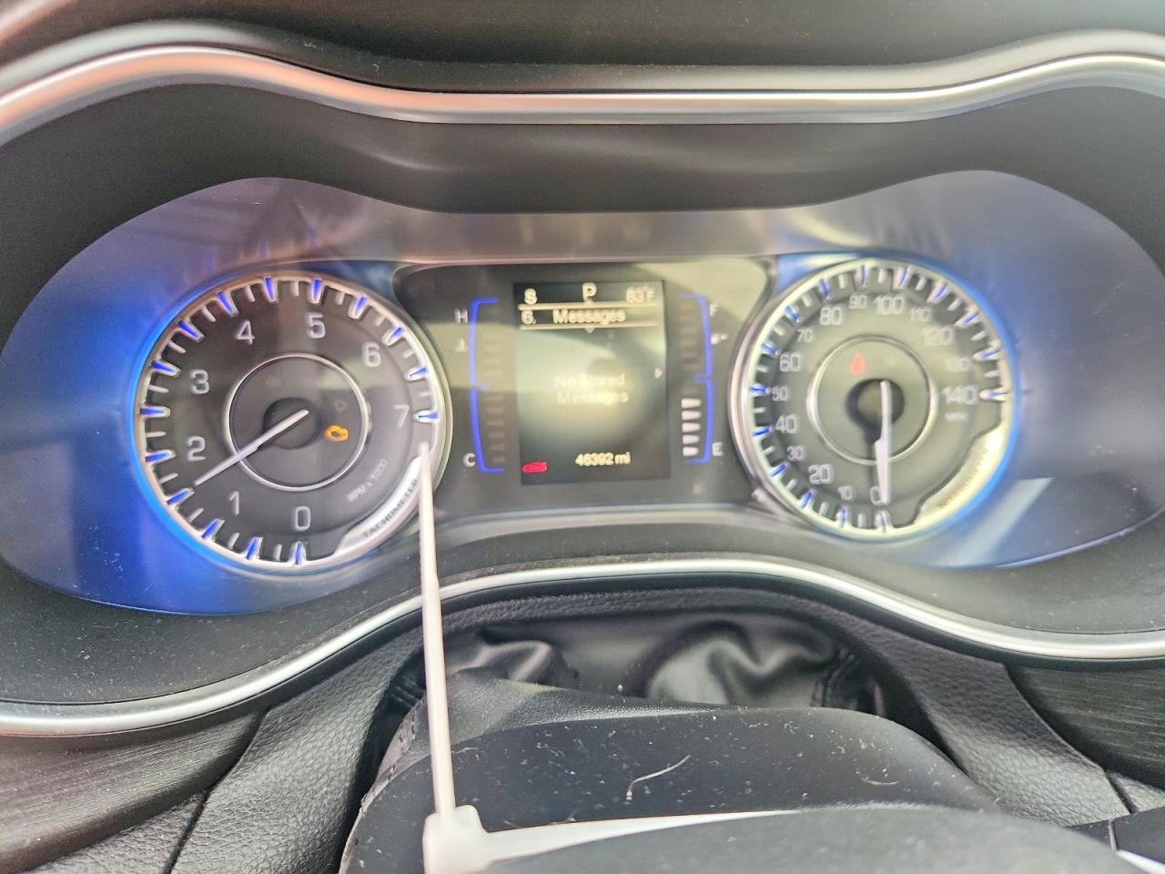 2015 Chrysler 200 Limited White vin: 1C3CCCAB7FN667492