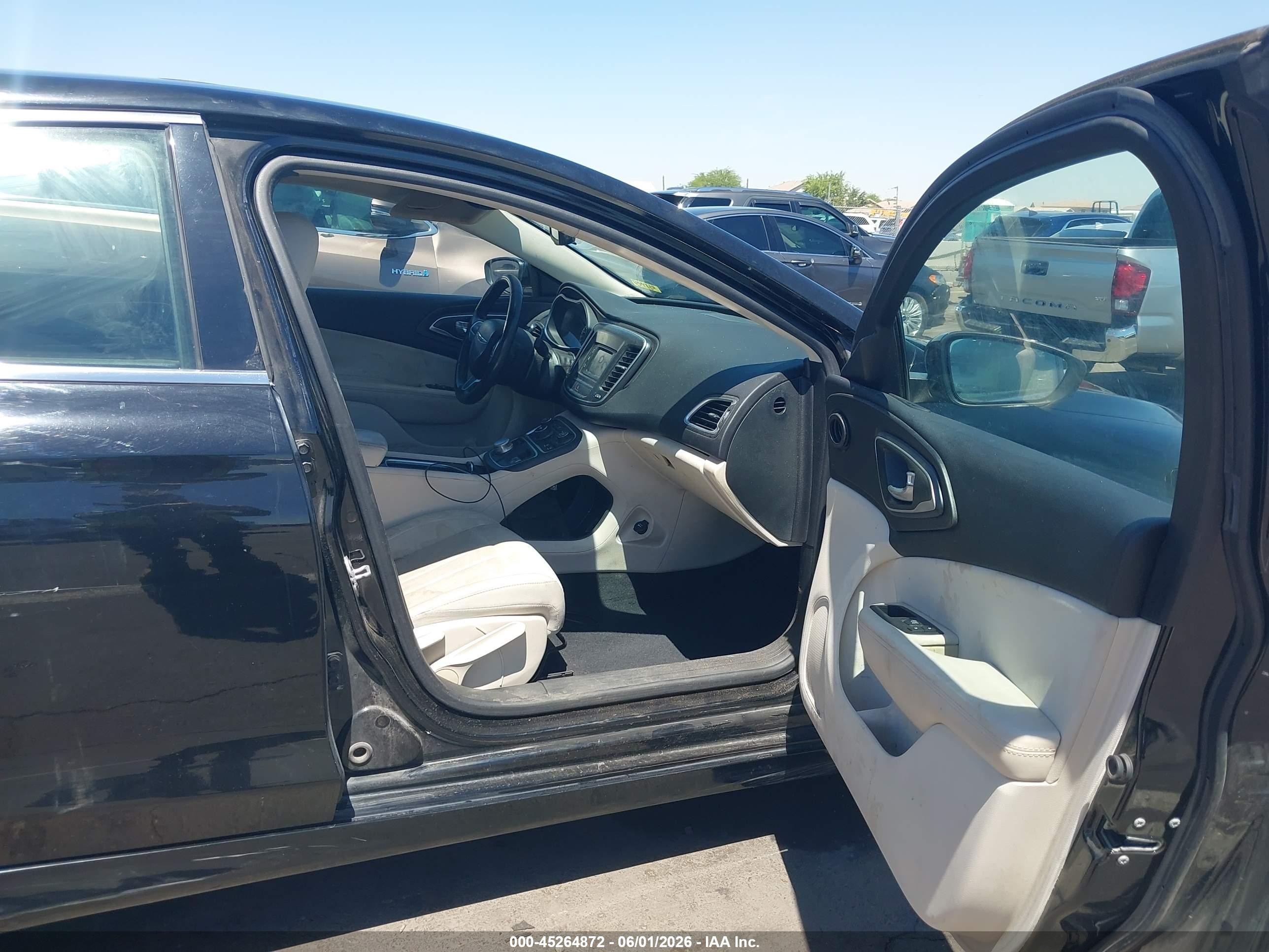 2015 Chrysler 200 Limited Черный vin: 1C3CCCAB7FN669551