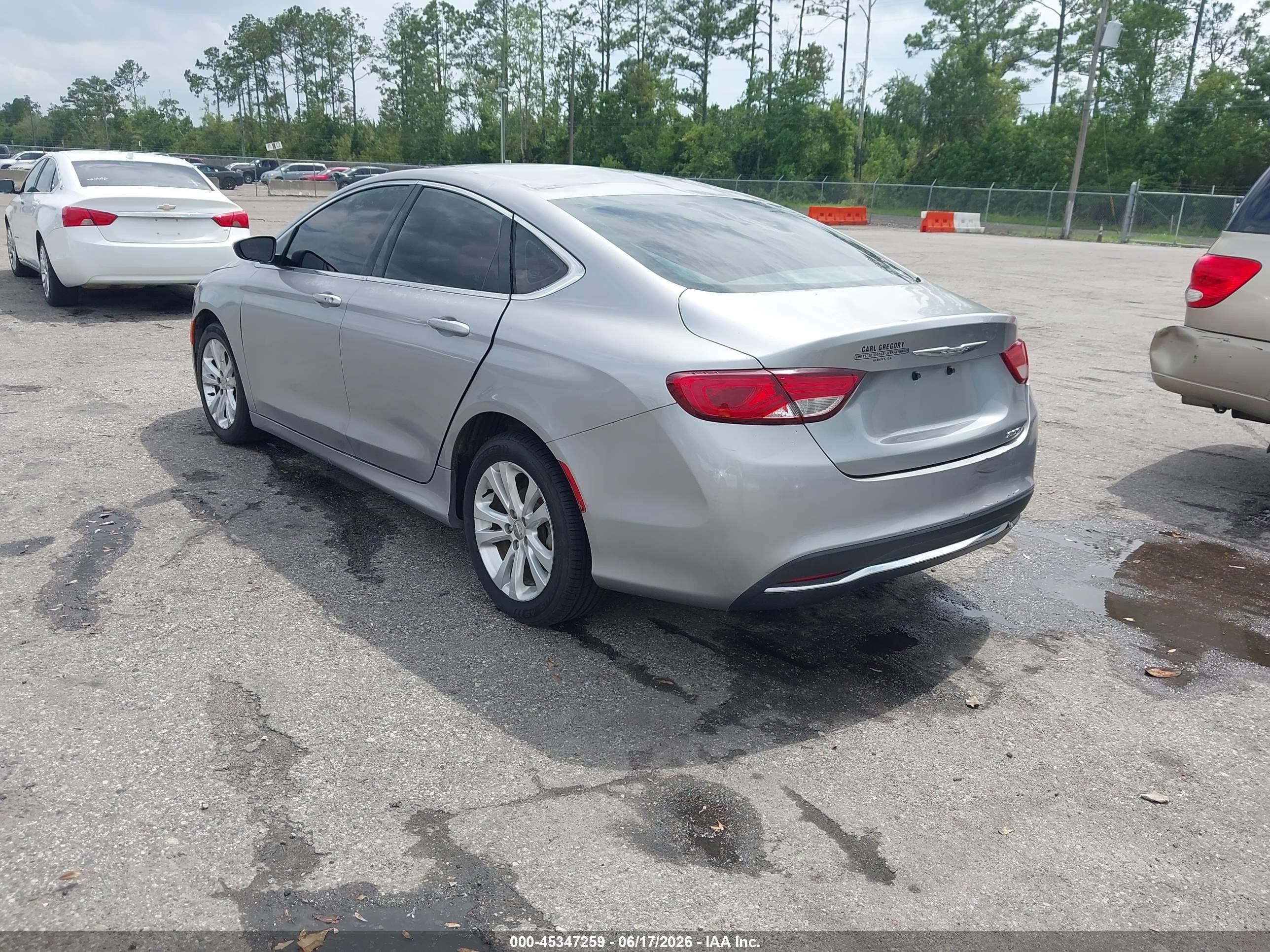 2015 Chrysler 200 Limited Серебряный vin: 1C3CCCAB7FN678315