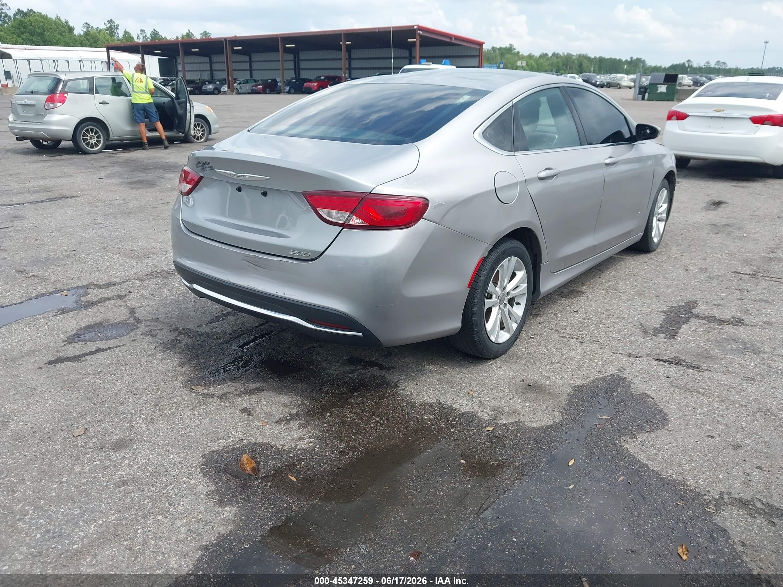 2015 Chrysler 200 Limited Серебряный vin: 1C3CCCAB7FN678315