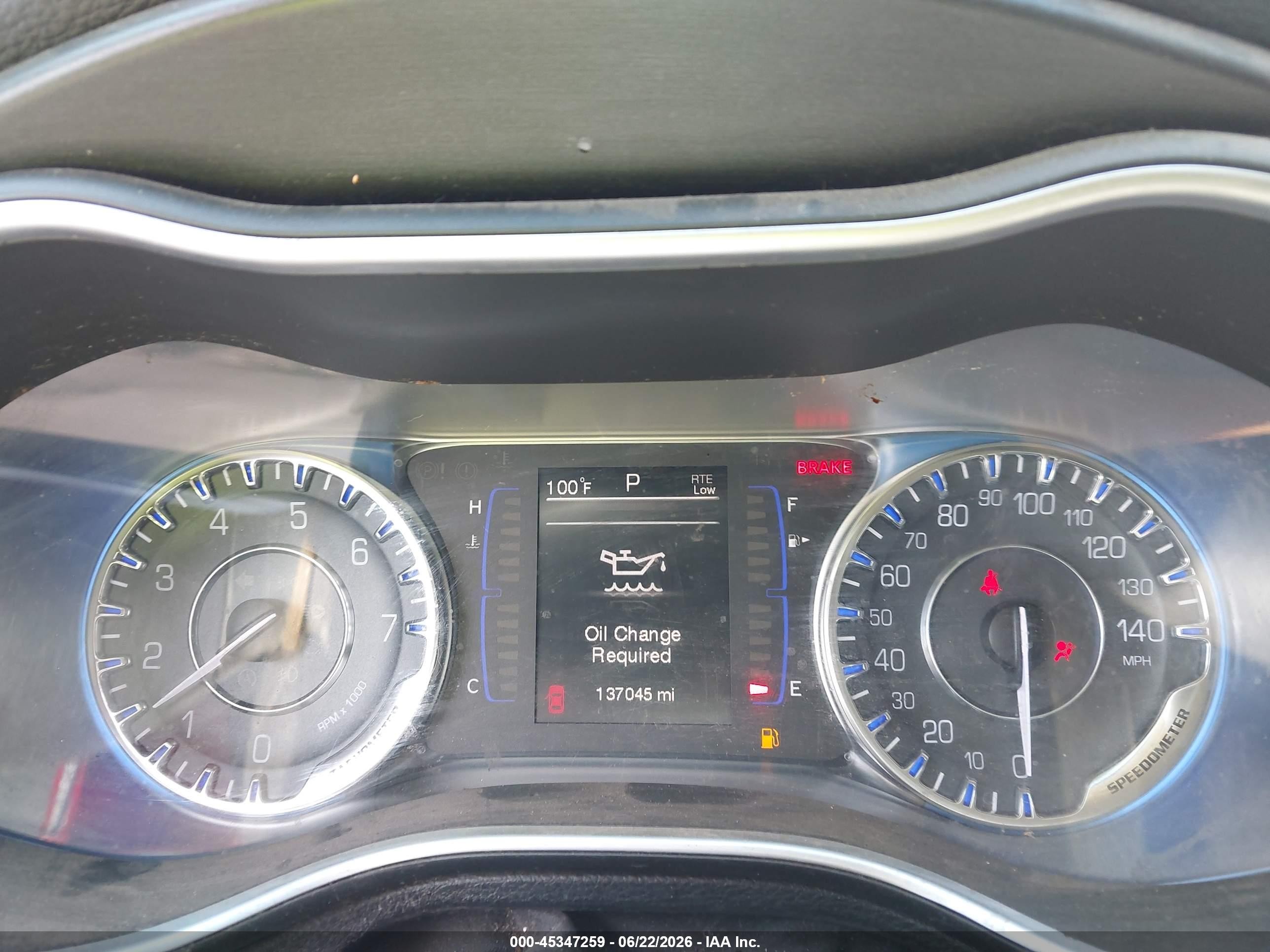 2015 Chrysler 200 Limited Серебряный vin: 1C3CCCAB7FN678315