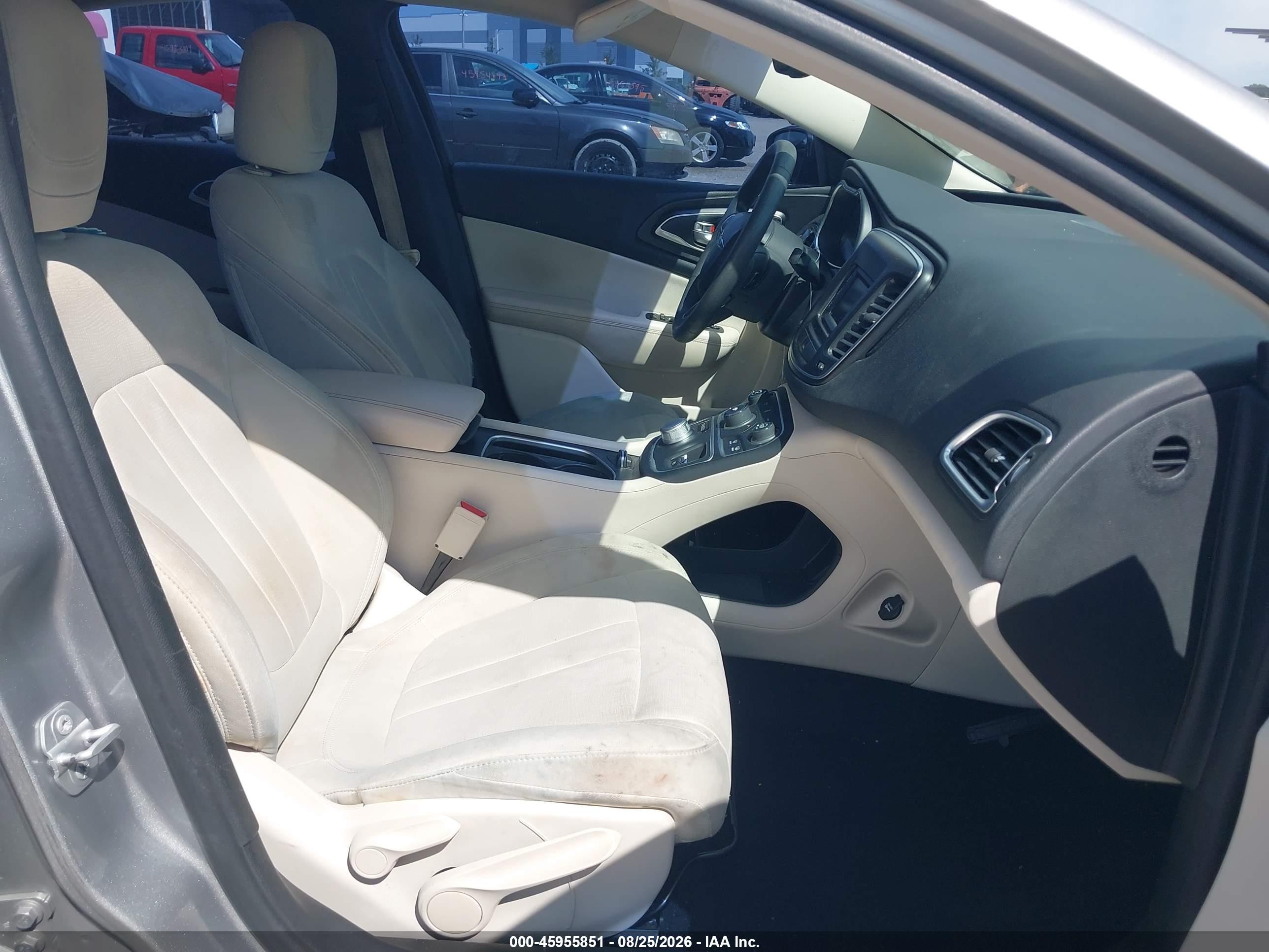 2015 Chrysler 200 Limited Silver vin: 1C3CCCAB7FN702483
