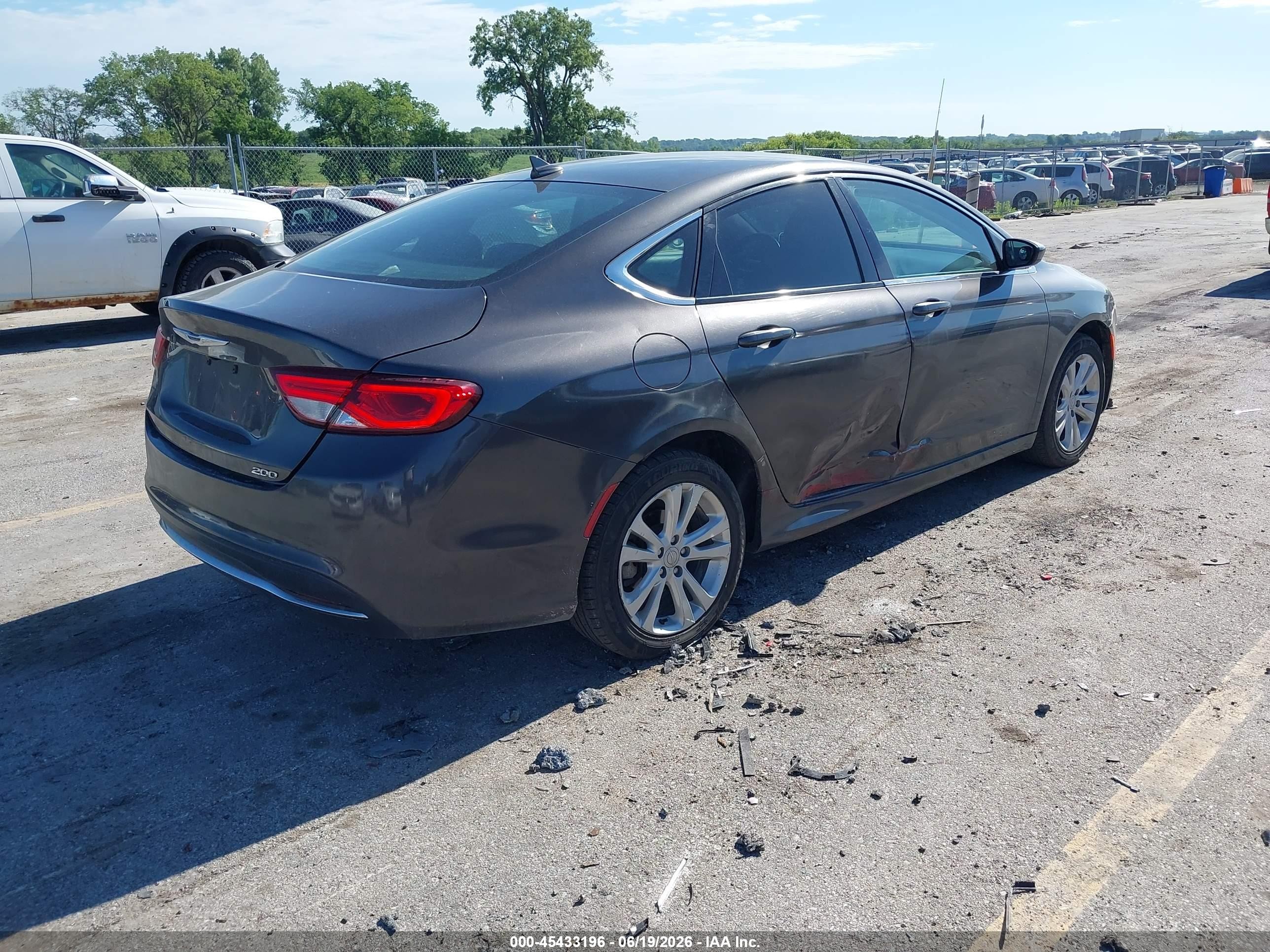 2015 Chrysler 200 Limited Gray vin: 1C3CCCAB7FN711412