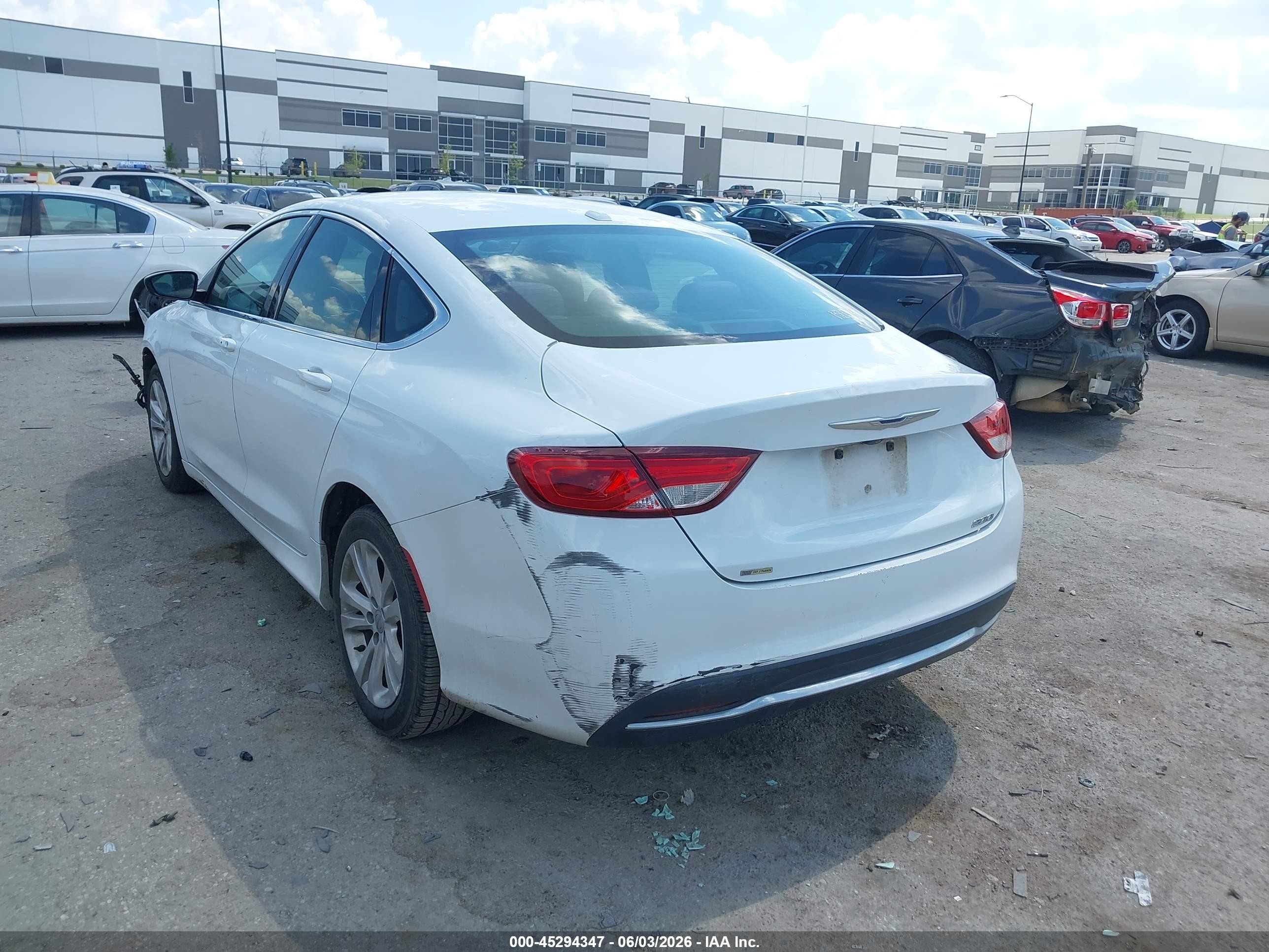 2015 Chrysler 200 Limited White vin: 1C3CCCAB7FN719266