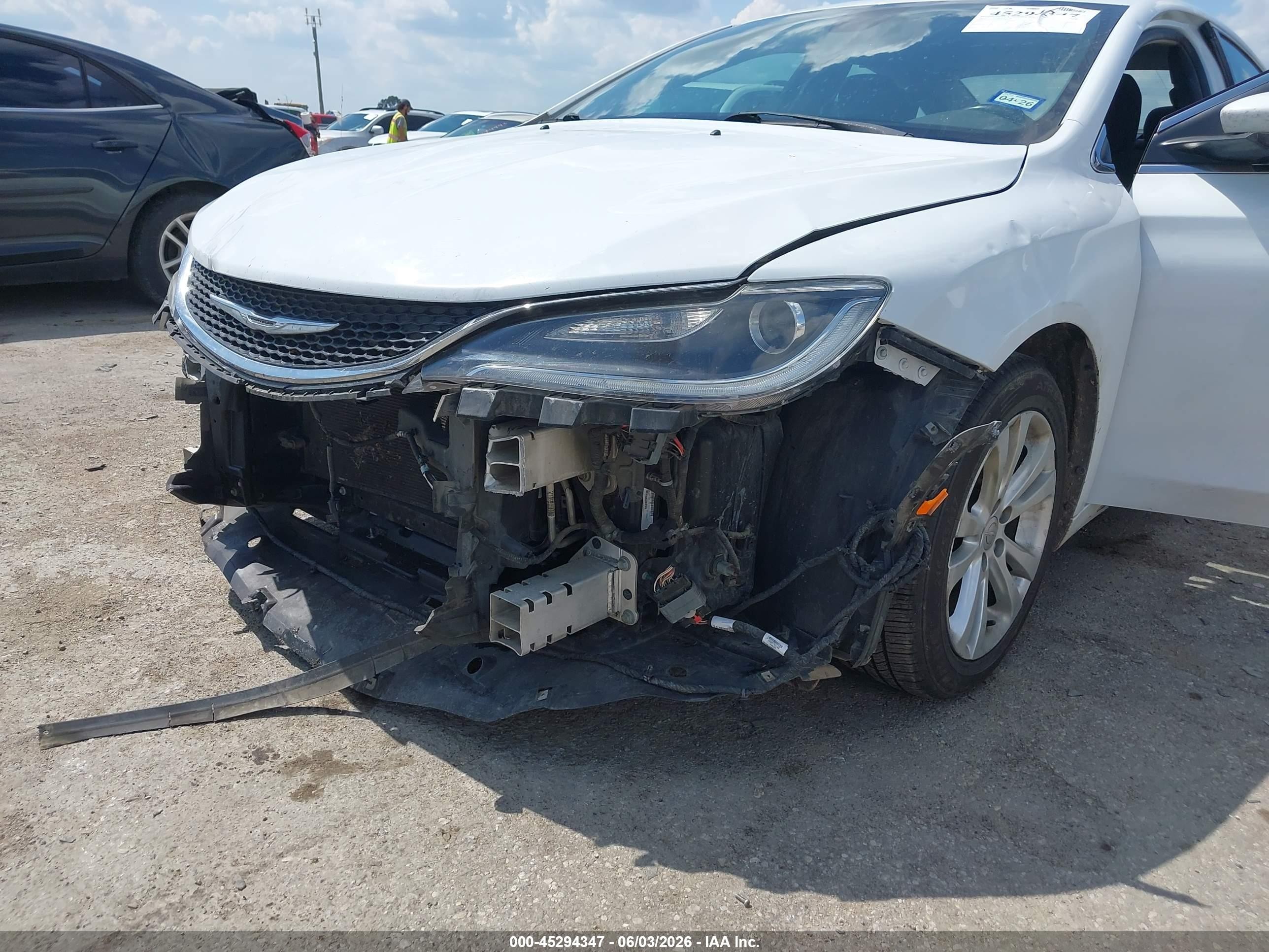 2015 Chrysler 200 Limited White vin: 1C3CCCAB7FN719266
