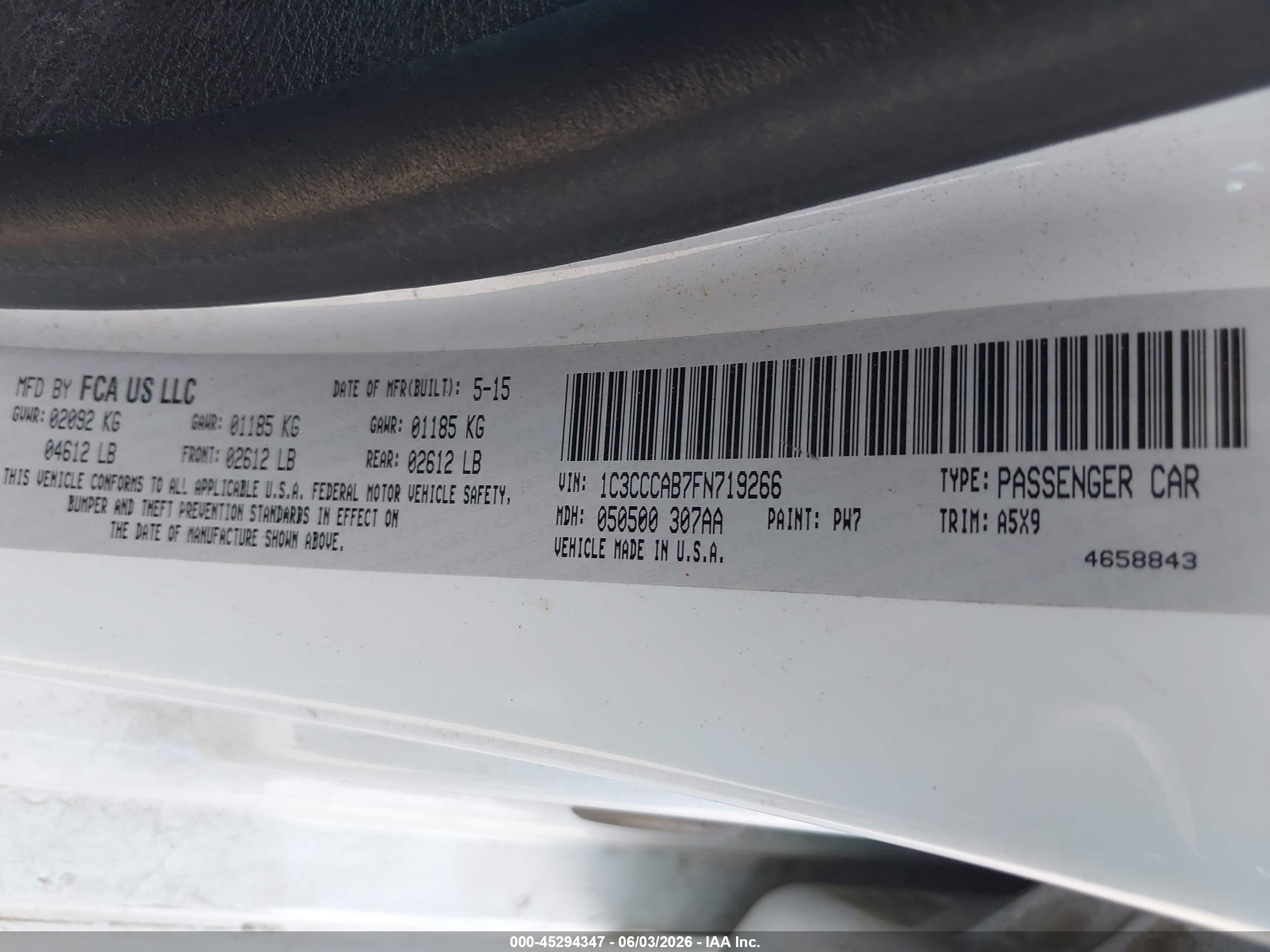 2015 Chrysler 200 Limited White vin: 1C3CCCAB7FN719266