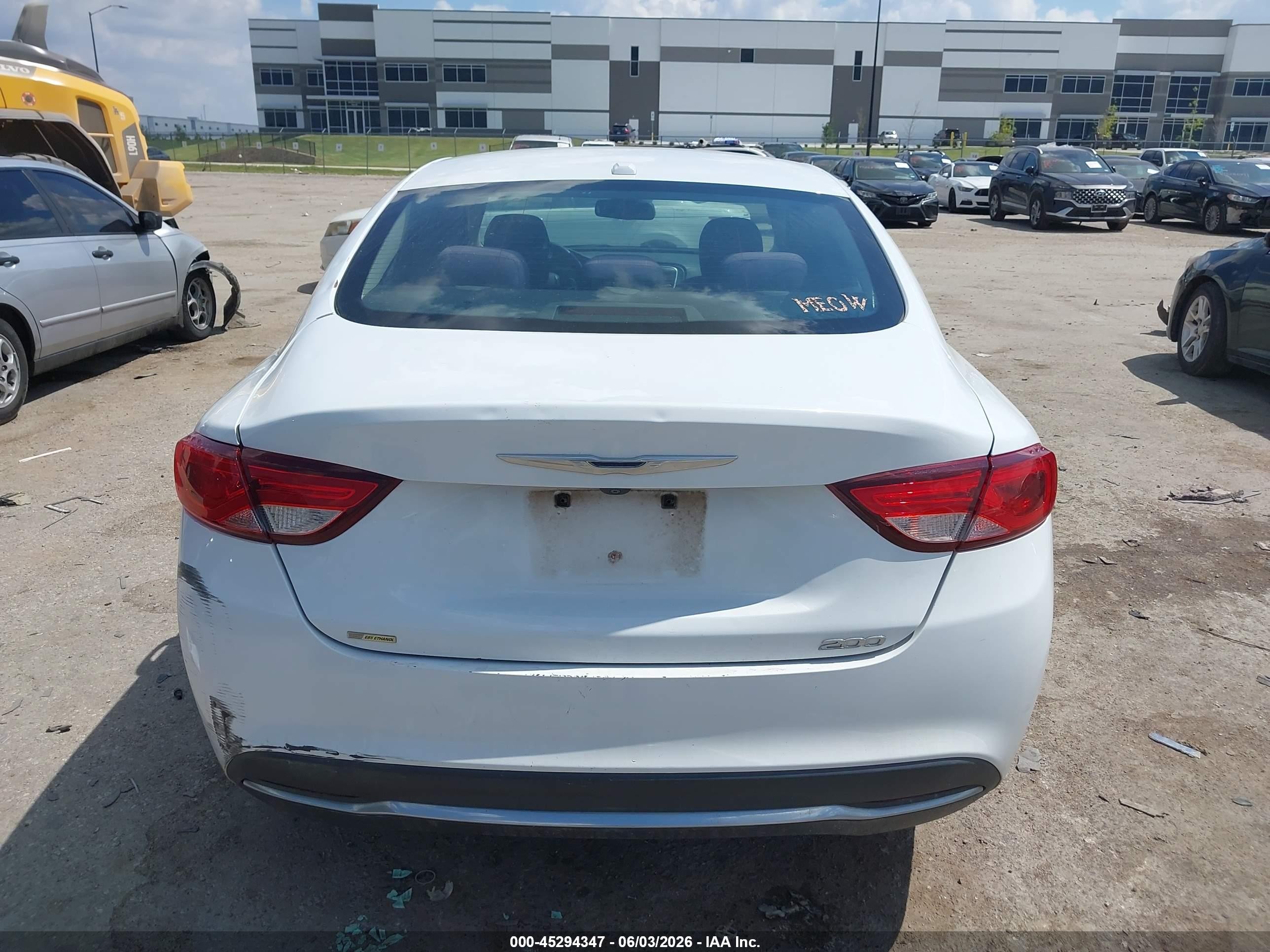 2015 Chrysler 200 Limited White vin: 1C3CCCAB7FN719266