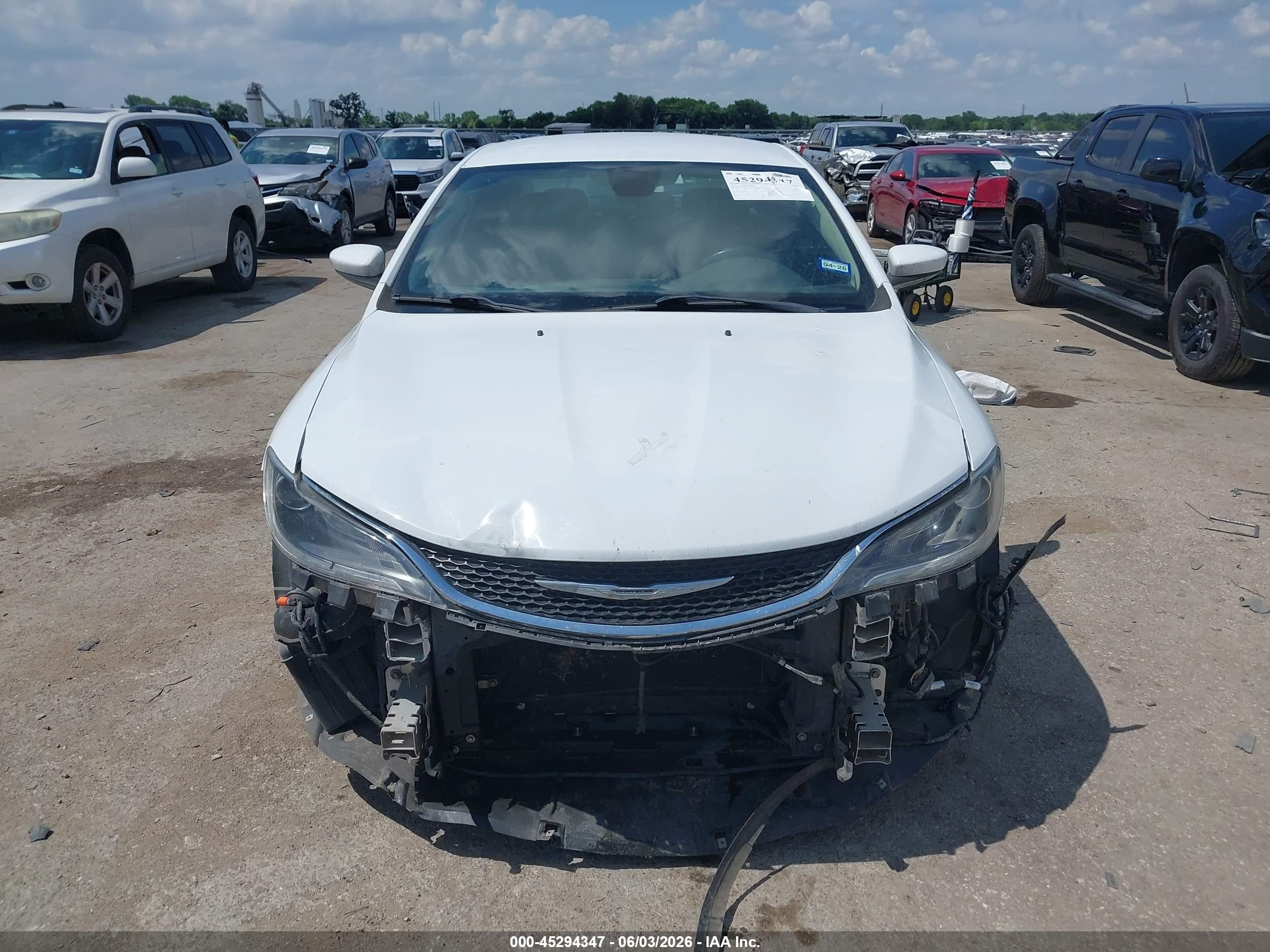 2015 Chrysler 200 Limited White vin: 1C3CCCAB7FN719266