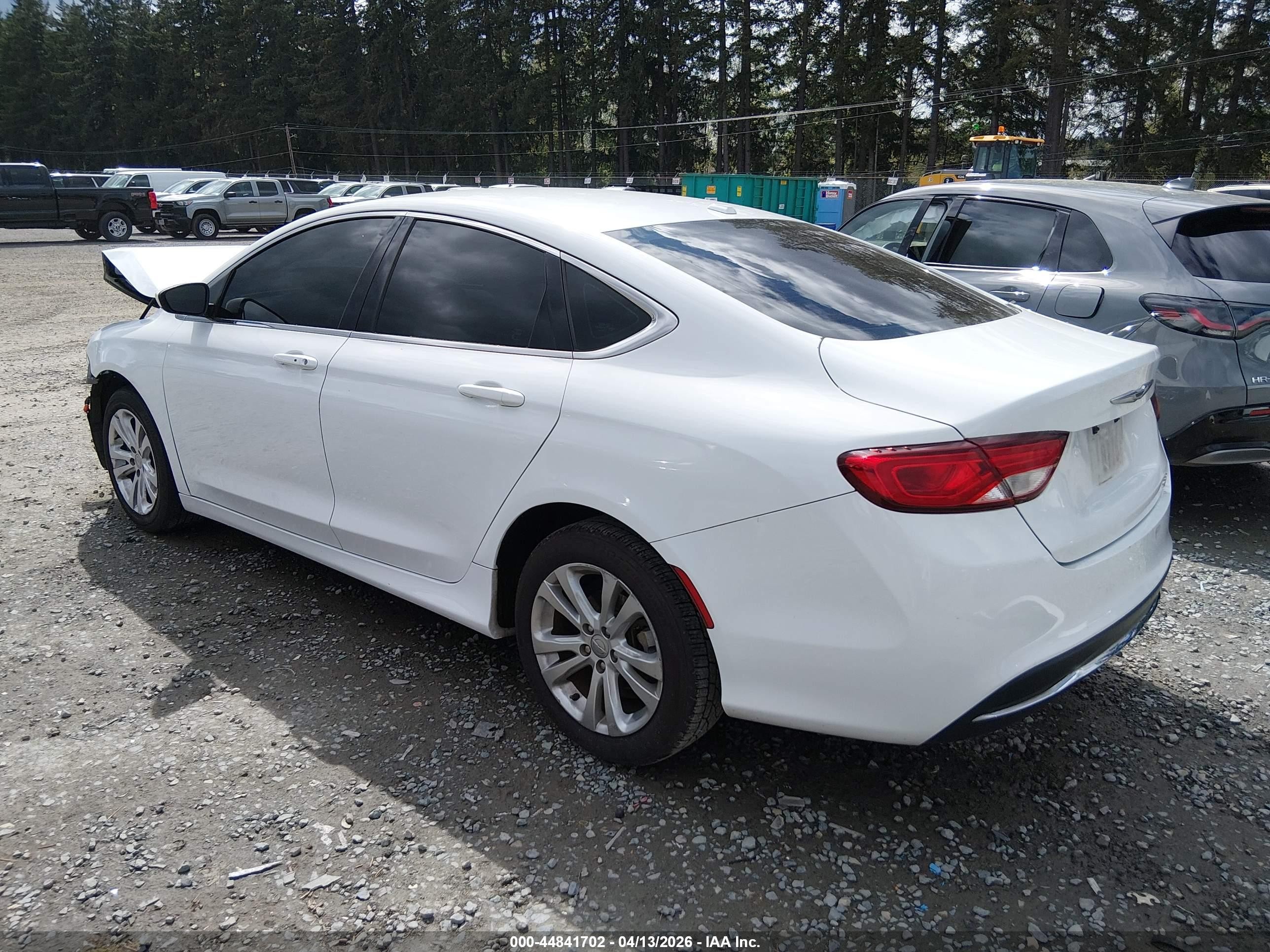2015 Chrysler 200 Limited White vin: 1C3CCCAB7FN725889