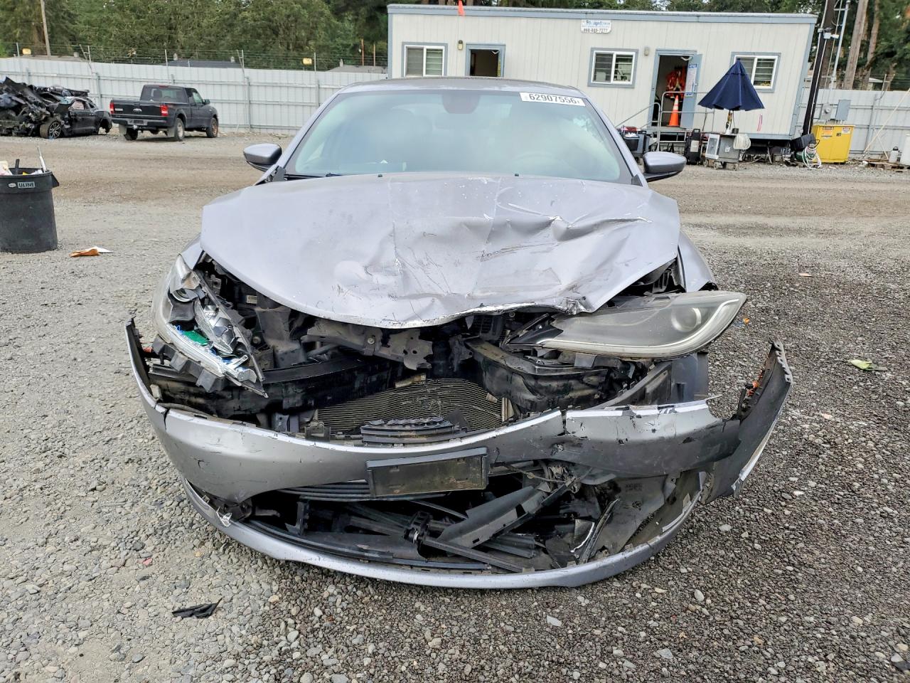 2015 Chrysler 200 Limited Silver vin: 1C3CCCAB7FN728291