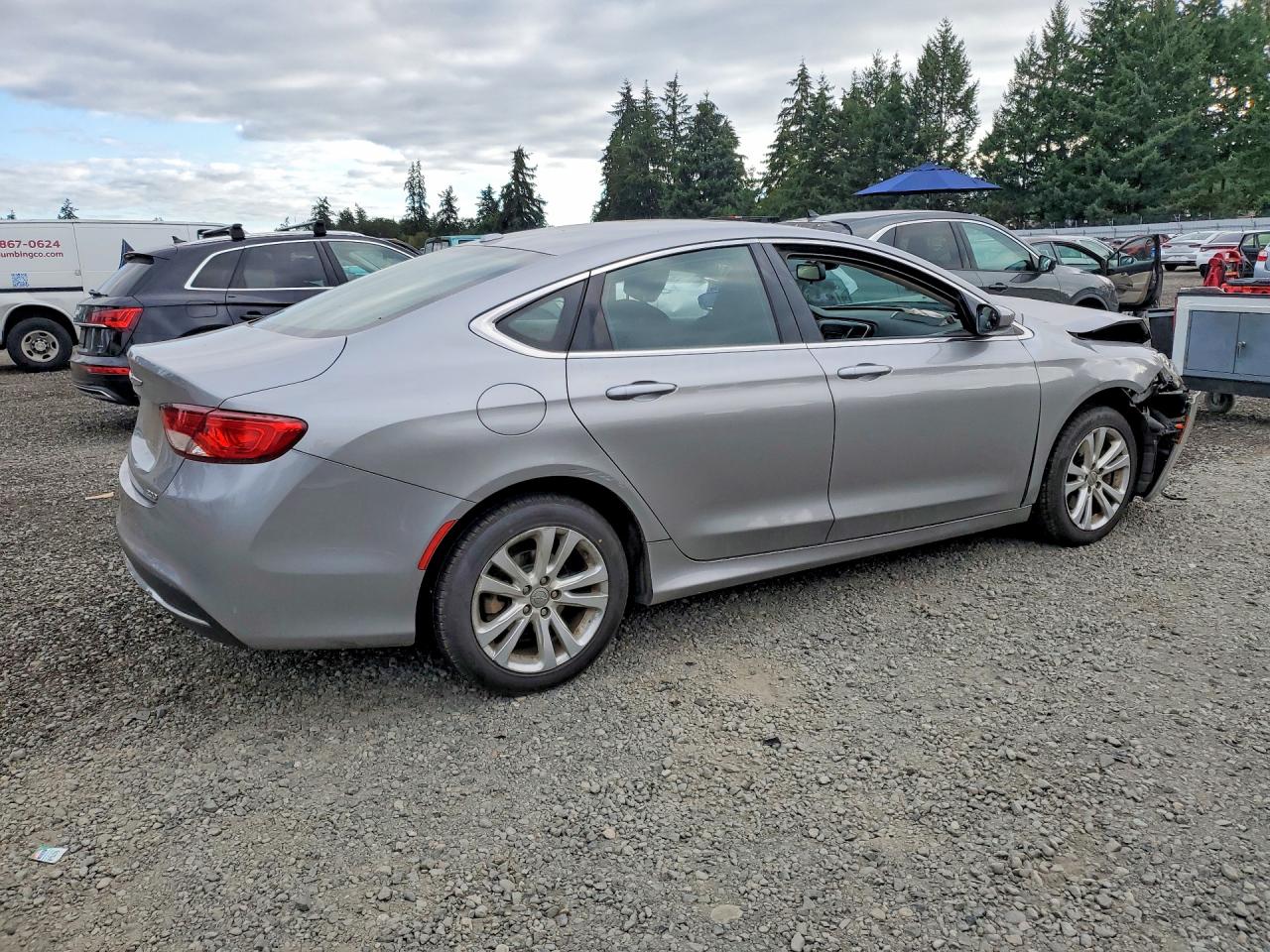 2015 Chrysler 200 Limited Silver vin: 1C3CCCAB7FN728291
