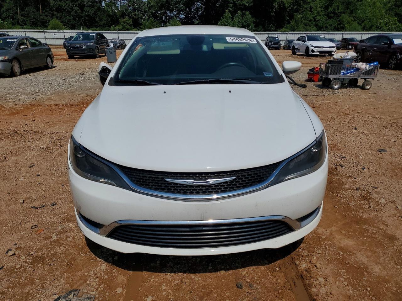 2015 Chrysler 200 Limited White vin: 1C3CCCAB7FN743129