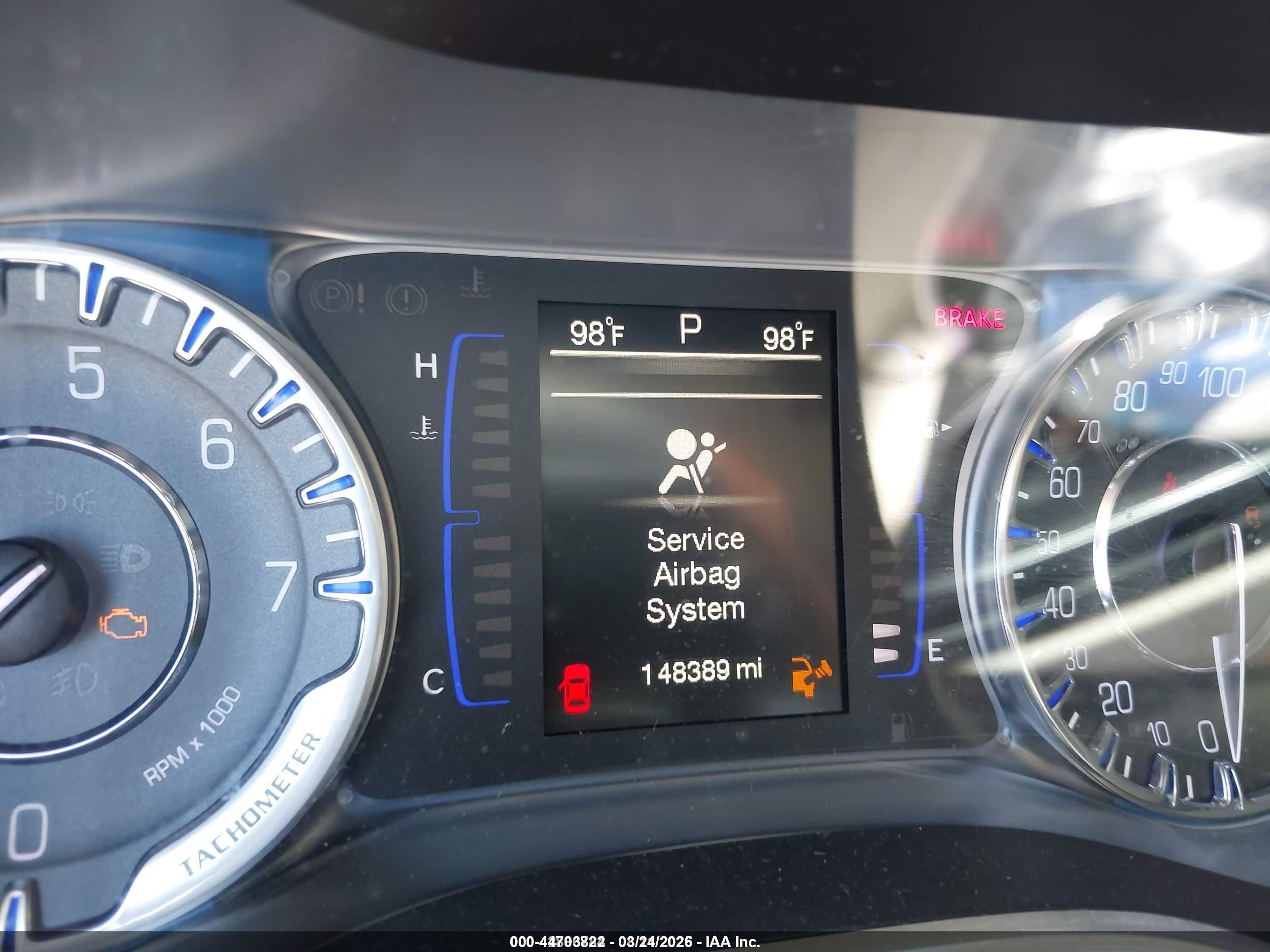 2015 Chrysler 200 Limited White vin: 1C3CCCAB8FN564887