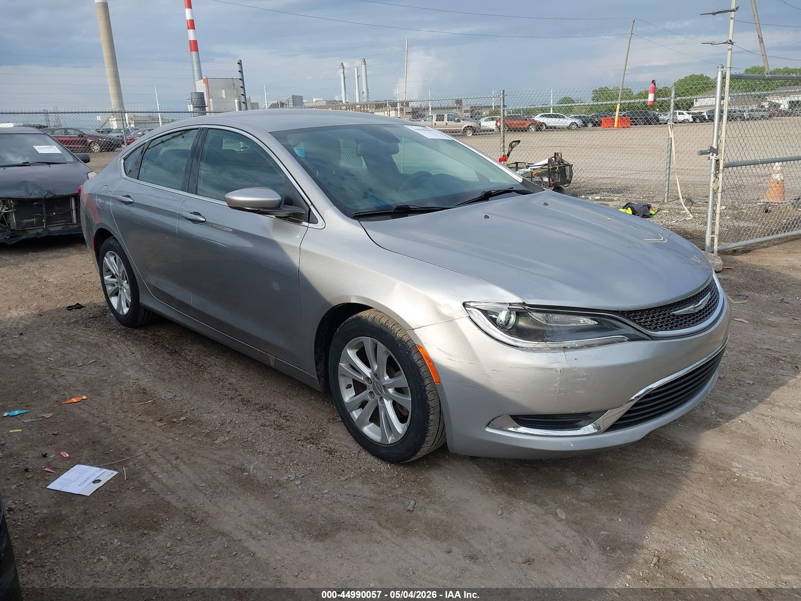 2015 Chrysler 200 Limited Silver vin: 1C3CCCAB8FN585948