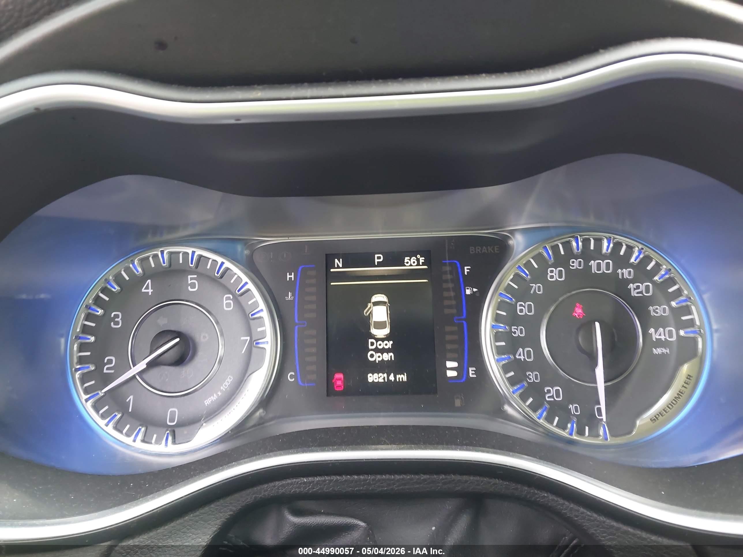 2015 Chrysler 200 Limited Silver vin: 1C3CCCAB8FN585948