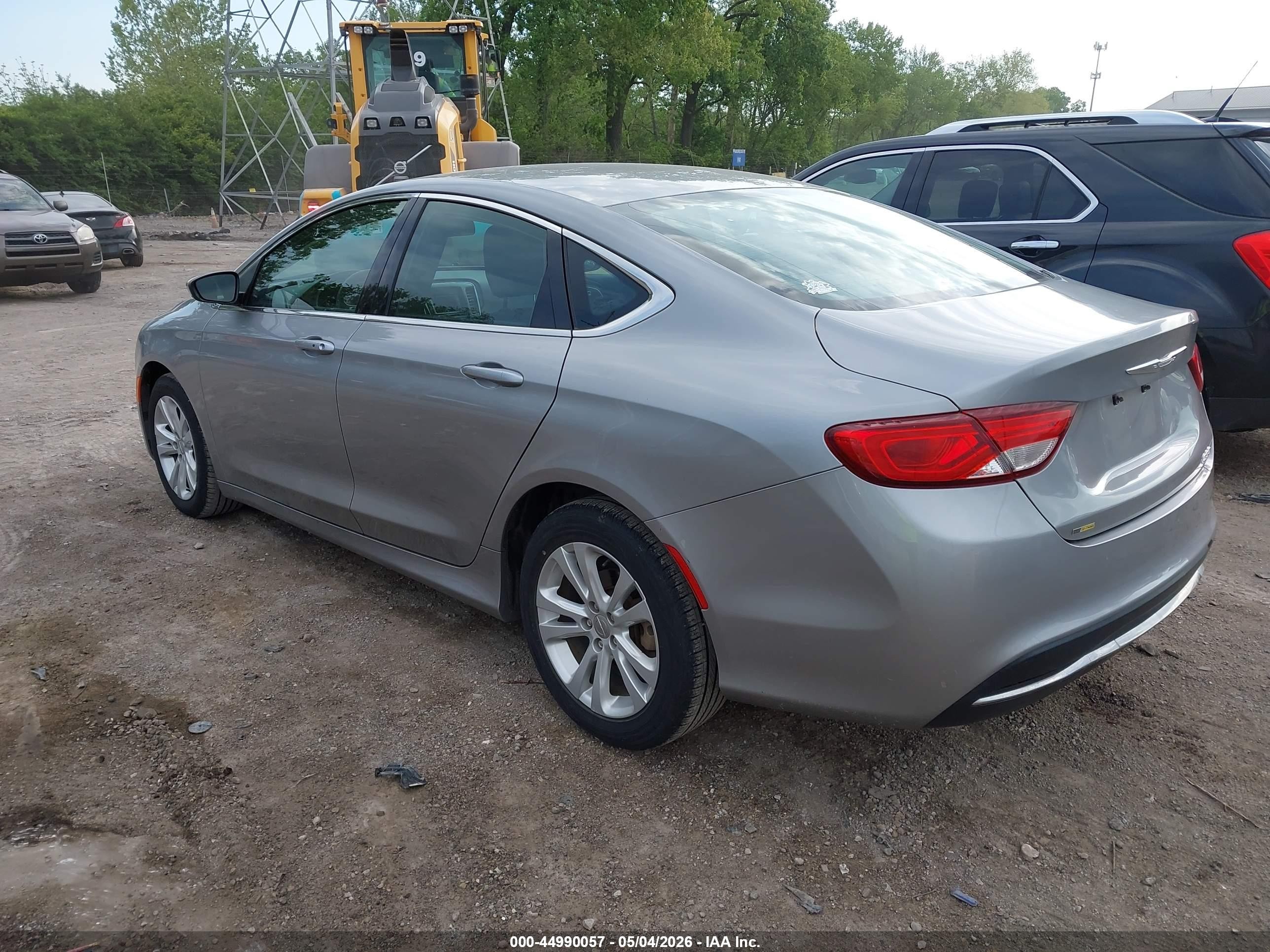2015 Chrysler 200 Limited Silver vin: 1C3CCCAB8FN585948