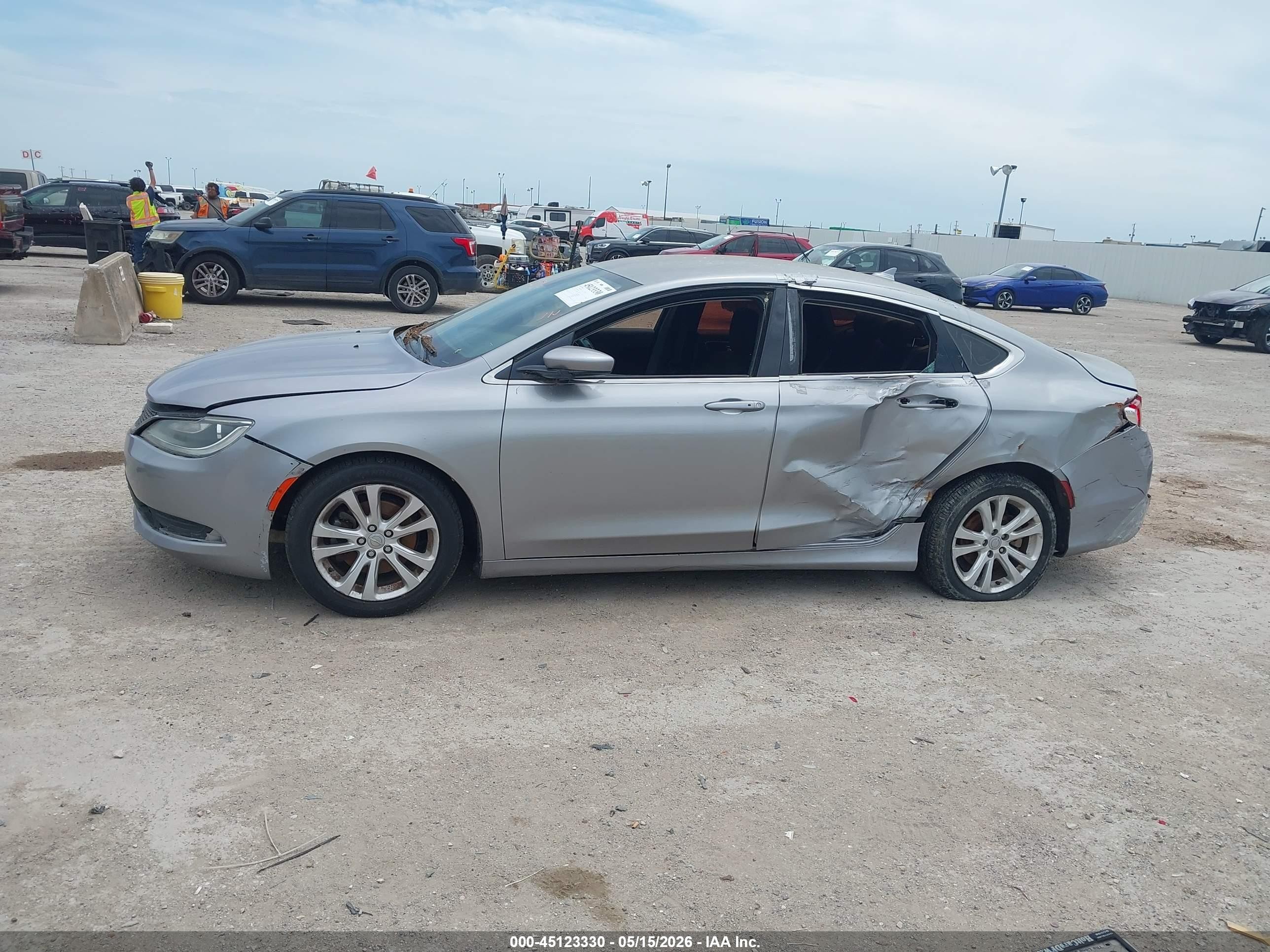 2015 Chrysler 200 Limited Silver vin: 1C3CCCAB8FN652306