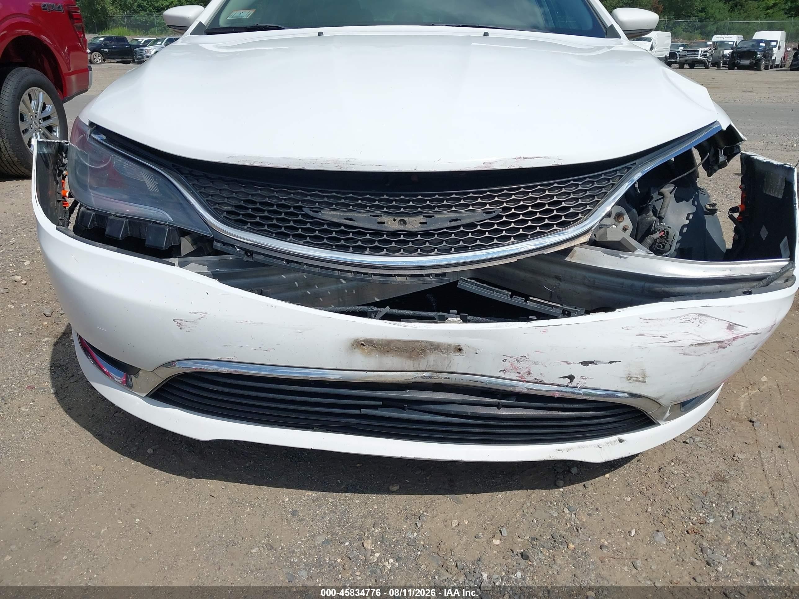 2015 Chrysler 200 Limited White vin: 1C3CCCAB8FN692742