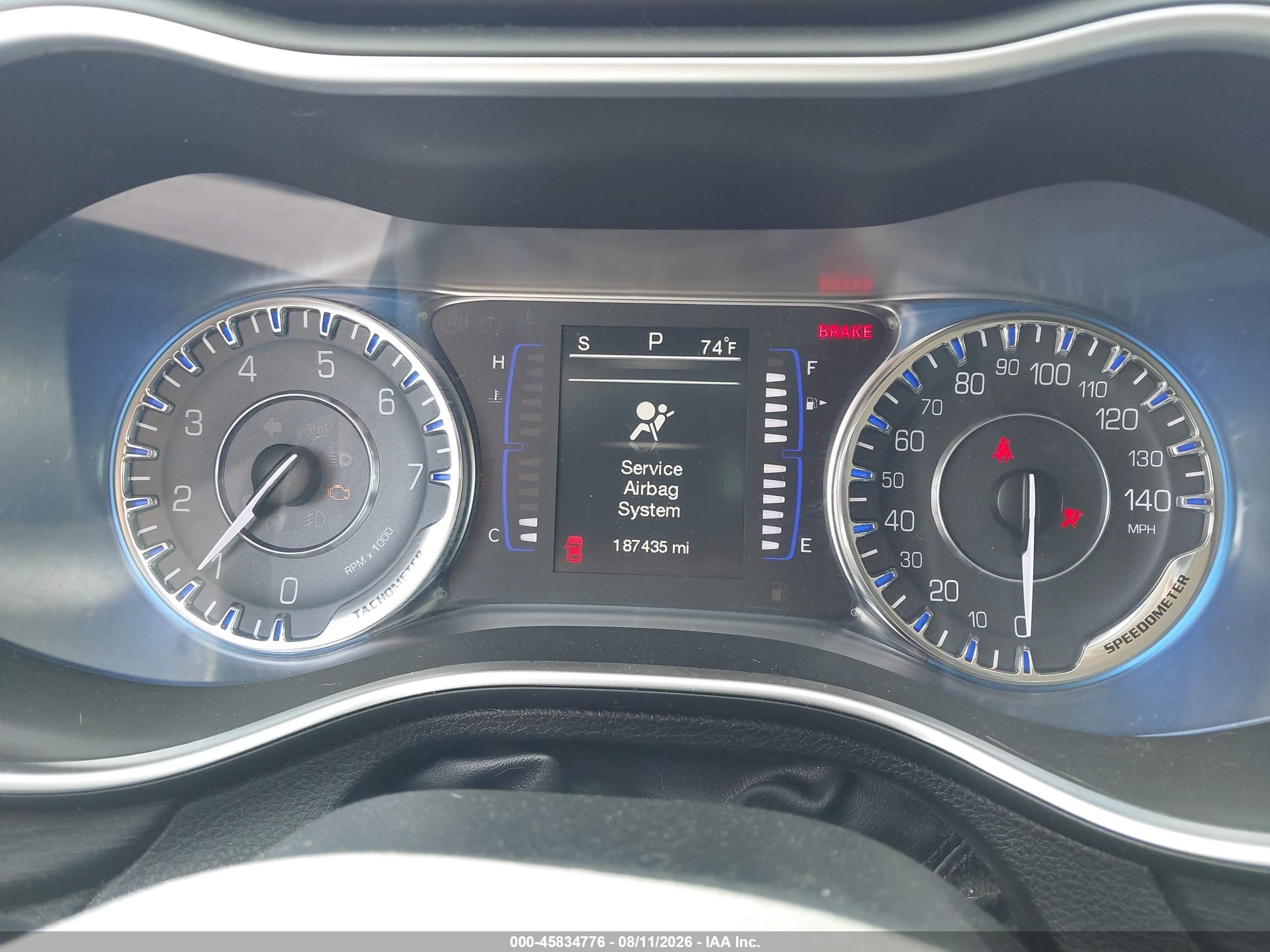 2015 Chrysler 200 Limited White vin: 1C3CCCAB8FN692742