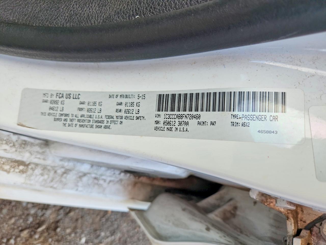 2015 Chrysler 200 Limited White vin: 1C3CCCAB8FN720460