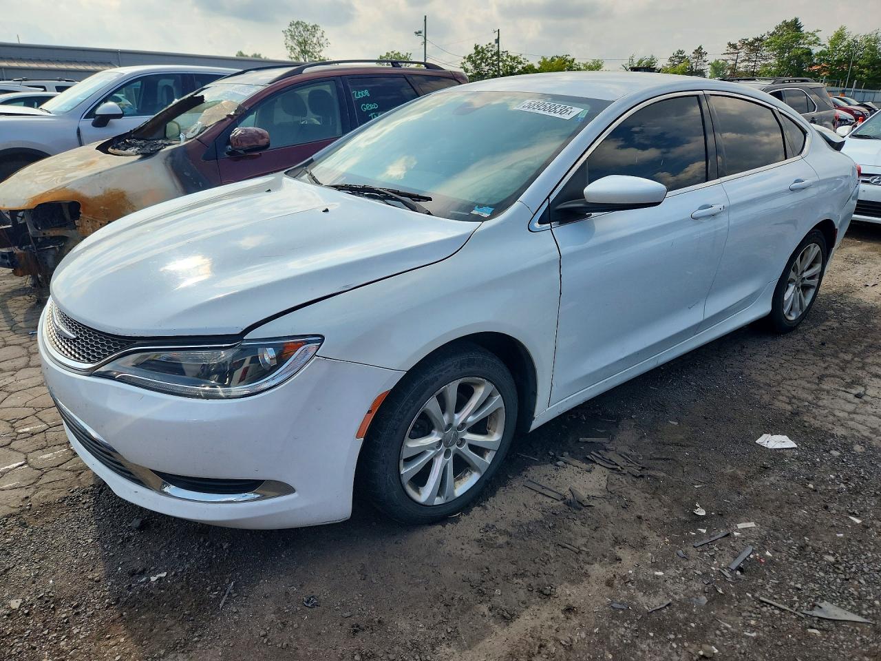 2015 Chrysler 200 Limited White vin: 1C3CCCAB8FN720460