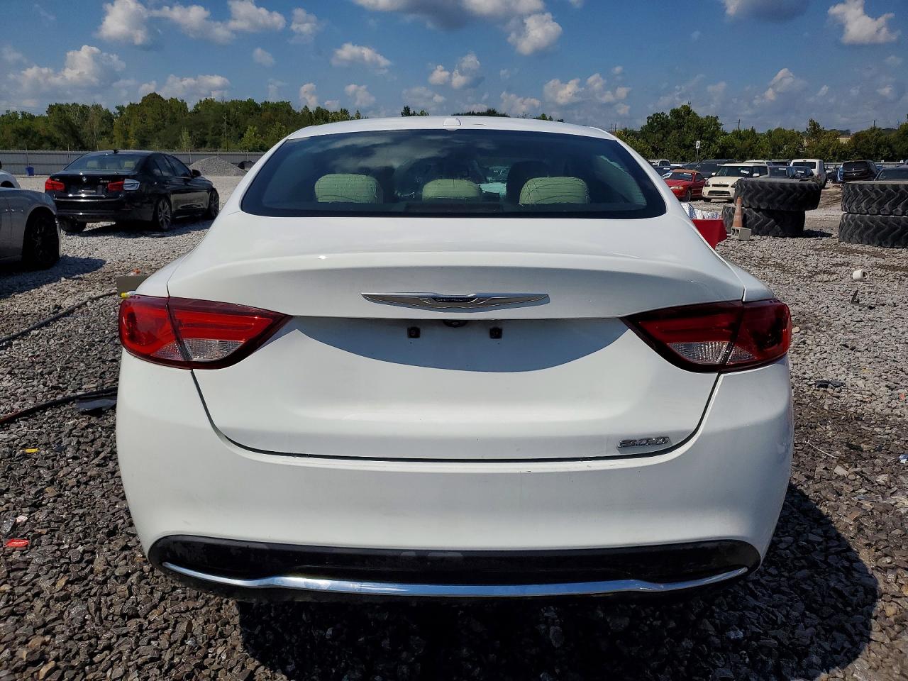 2015 Chrysler 200 Limited White vin: 1C3CCCAB8FN725805