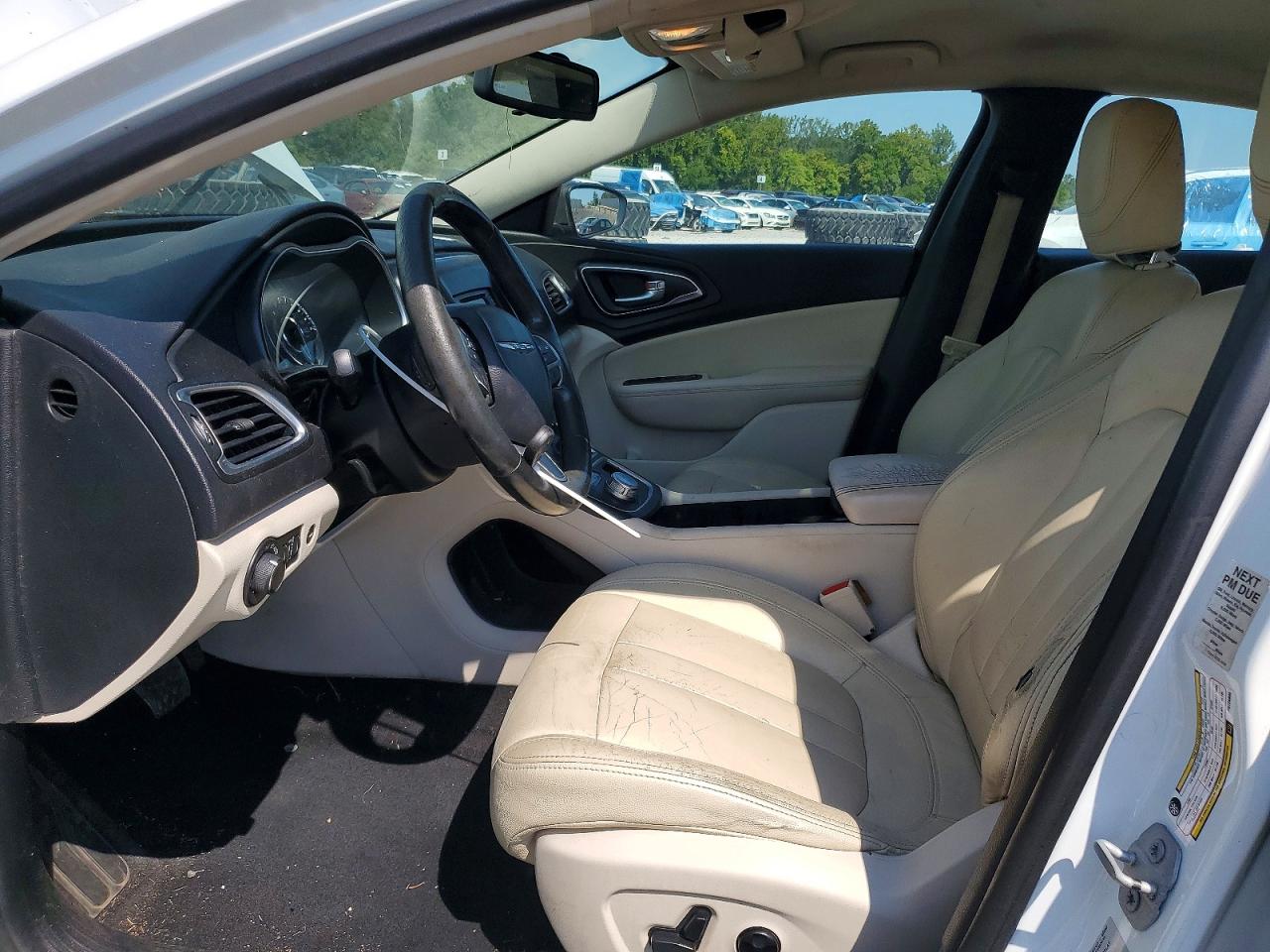 2015 Chrysler 200 Limited White vin: 1C3CCCAB8FN725805