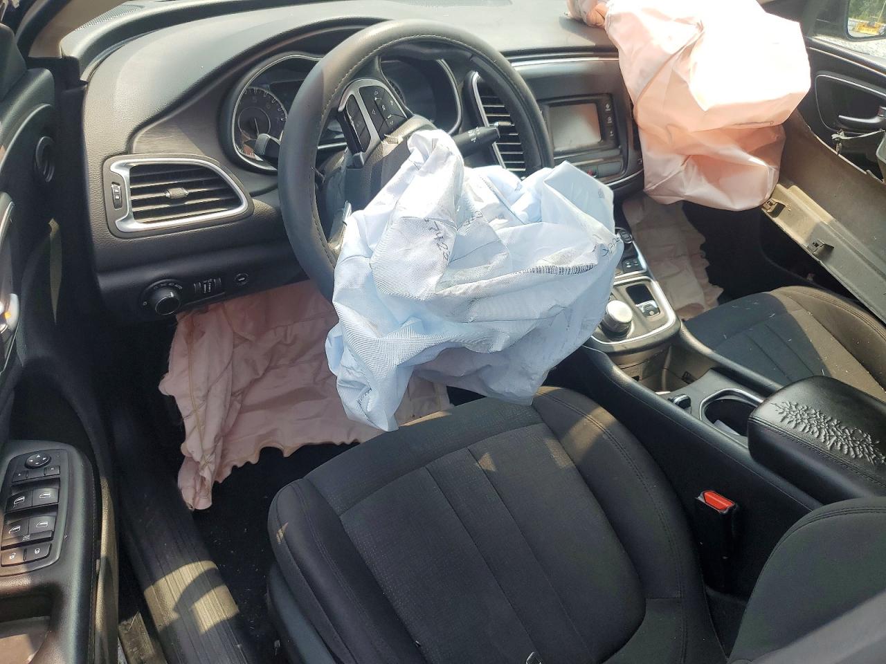2015 Chrysler 200 Limited Черный vin: 1C3CCCAB8FN741227