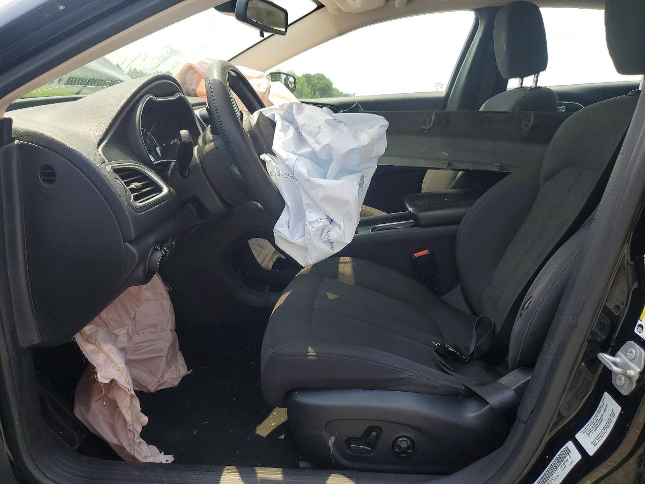 2015 Chrysler 200 Limited Черный vin: 1C3CCCAB8FN741227