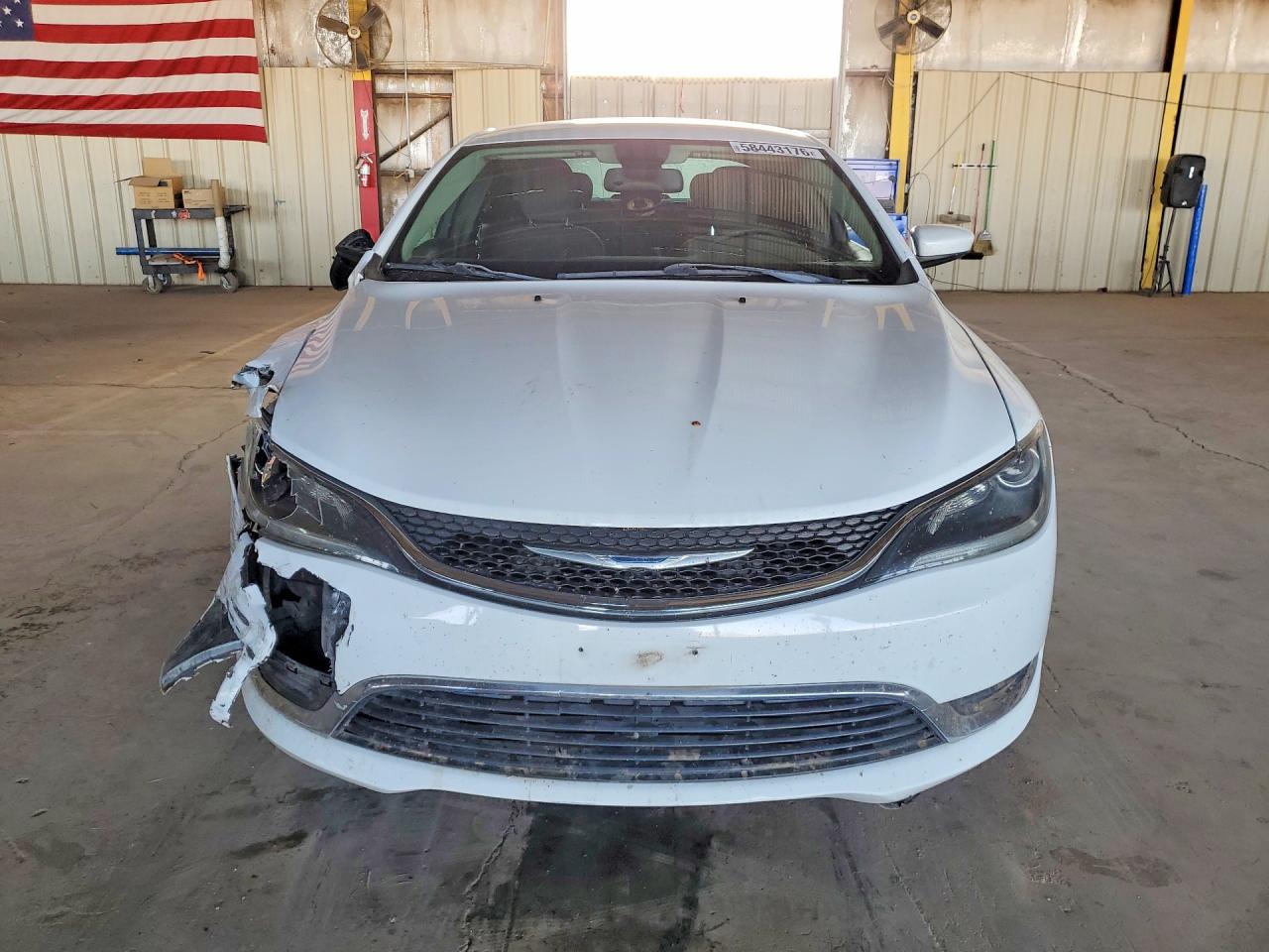 2015 Chrysler 200 Limited Белый vin: 1C3CCCAB8FN754060