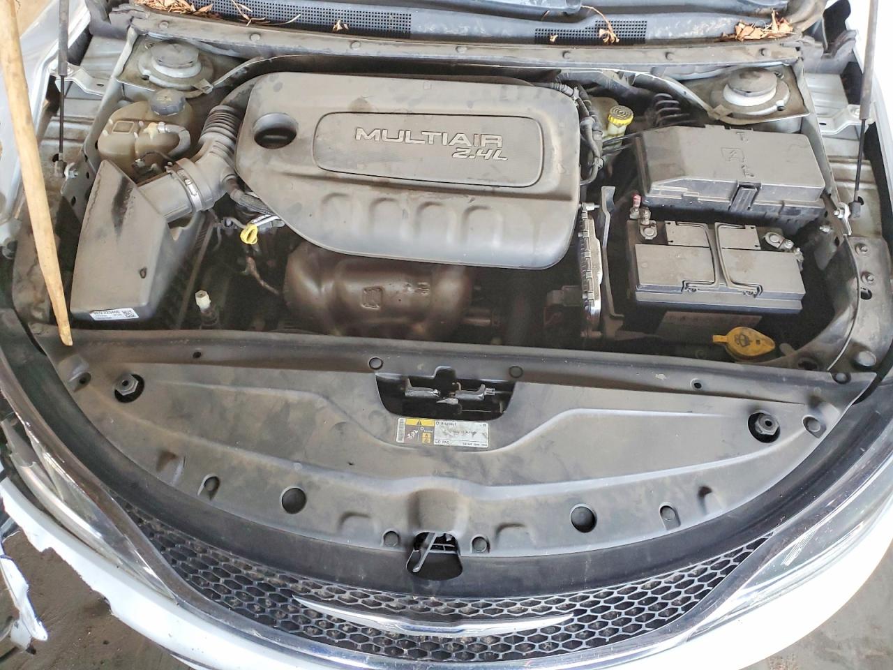 2015 Chrysler 200 Limited Белый vin: 1C3CCCAB8FN754060