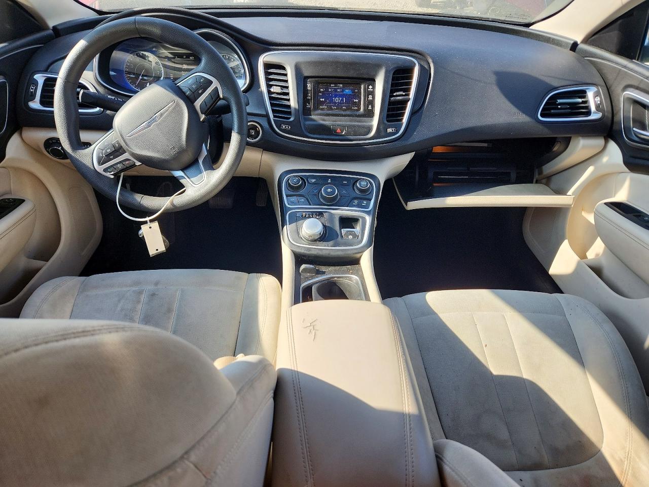 2015 Chrysler 200 Limited Burgundy vin: 1C3CCCAB9FN547810