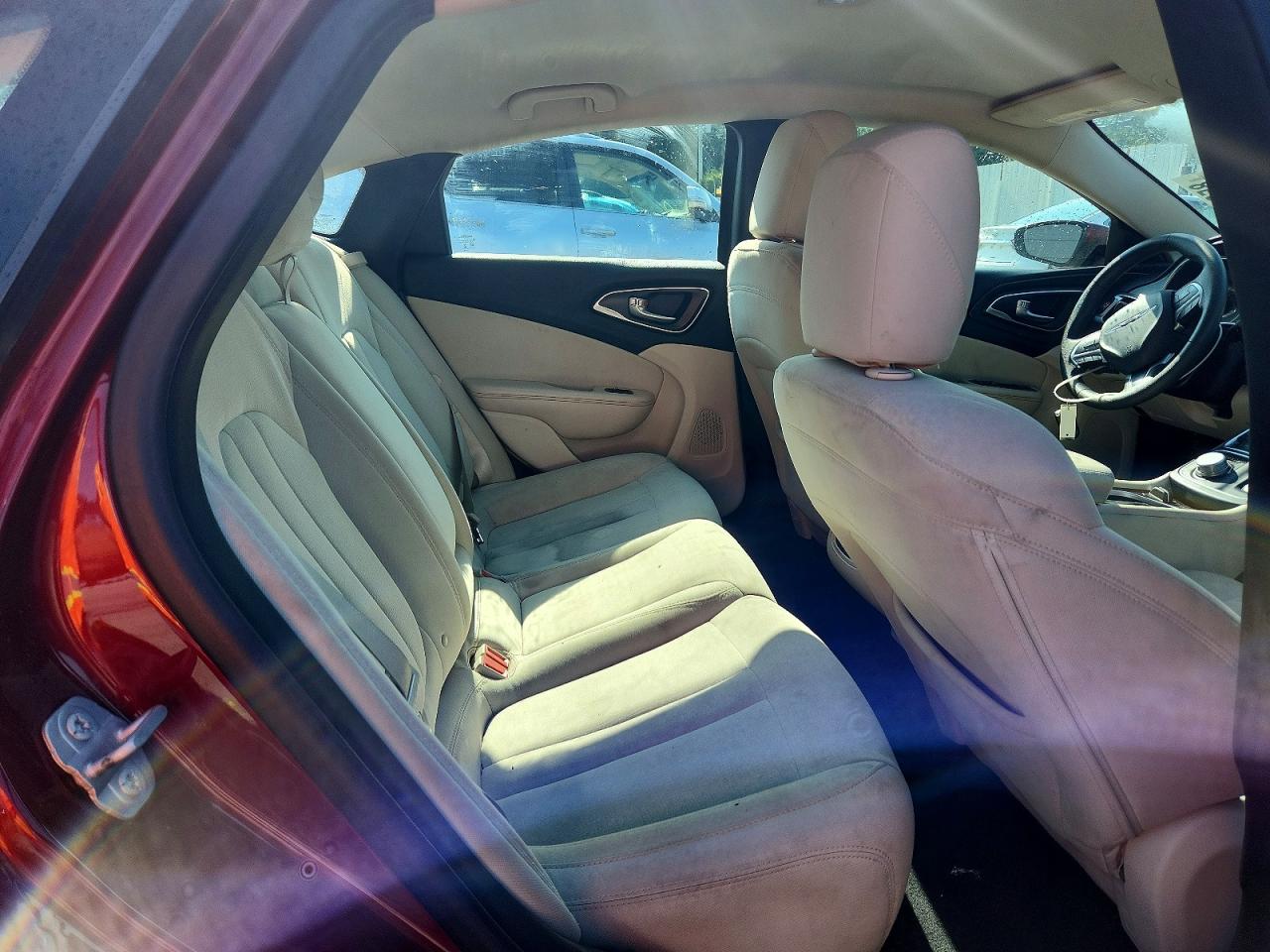 2015 Chrysler 200 Limited Burgundy vin: 1C3CCCAB9FN547810