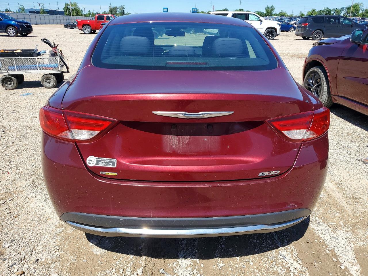 2015 Chrysler 200 Limited Burgundy vin: 1C3CCCAB9FN574439