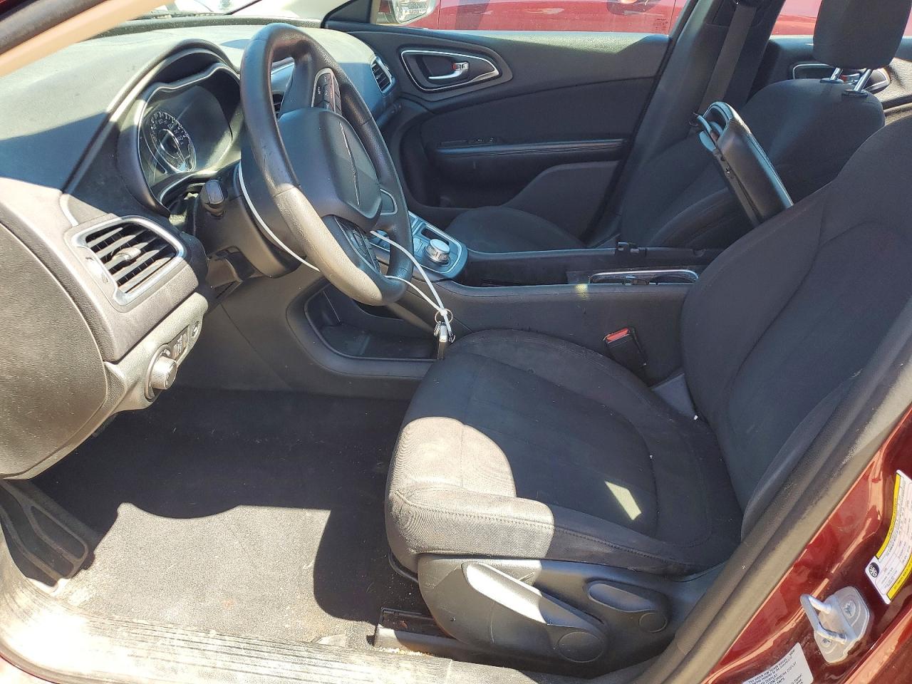 2015 Chrysler 200 Limited Burgundy vin: 1C3CCCAB9FN574439