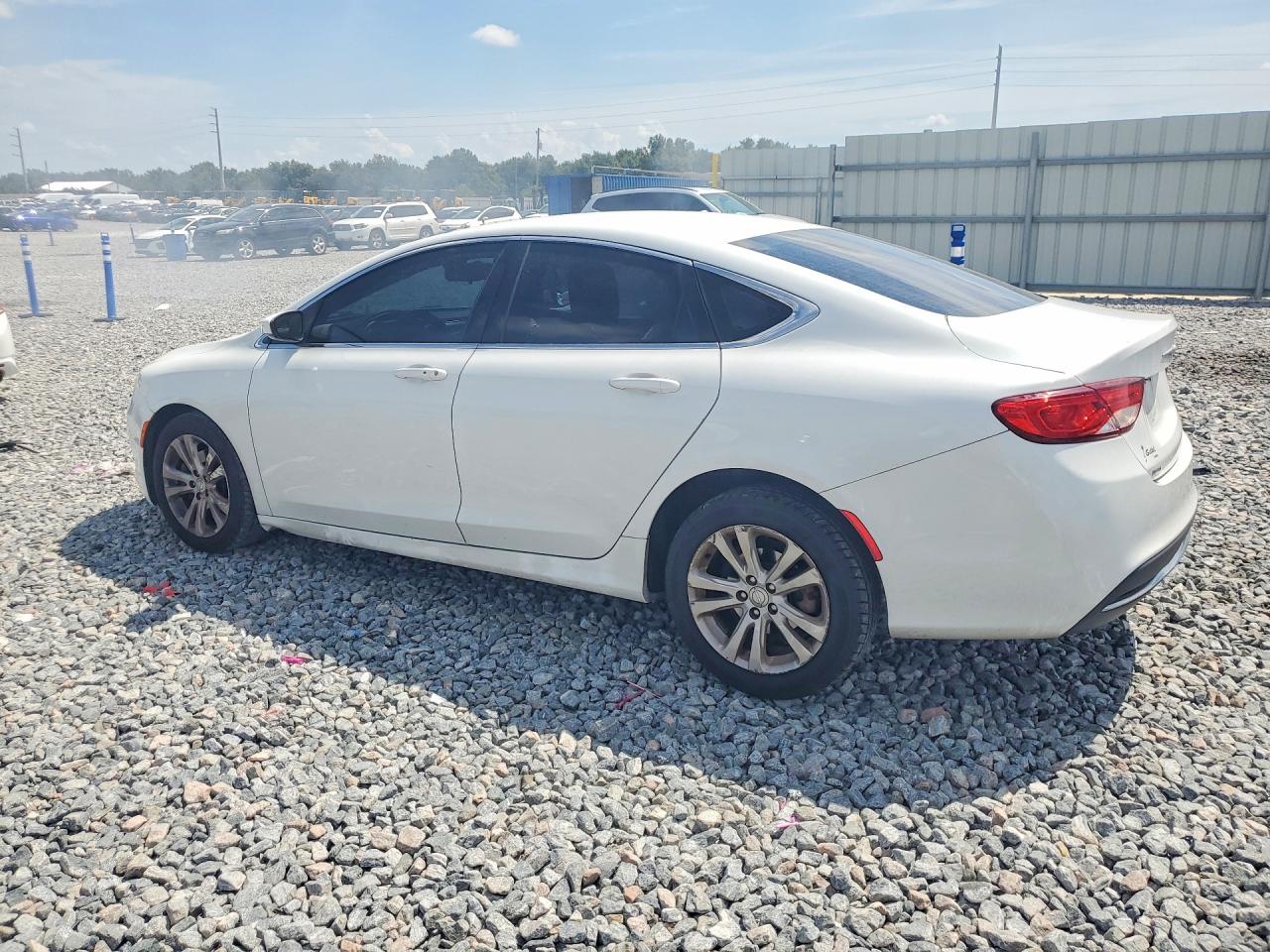 2015 Chrysler 200 Limited White vin: 1C3CCCAB9FN584436
