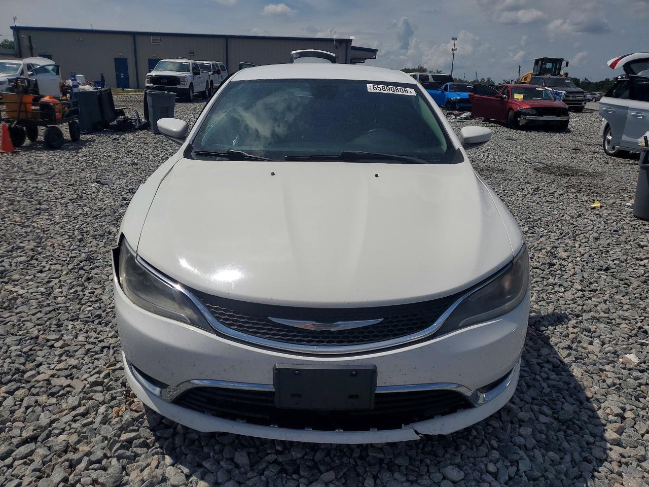 2015 Chrysler 200 Limited White vin: 1C3CCCAB9FN584436