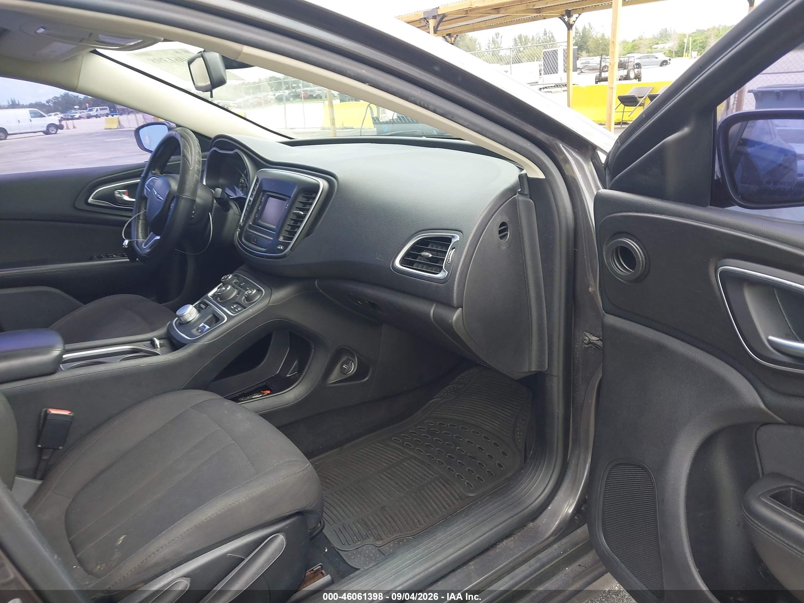 2015 Chrysler 200 Limited Gray vin: 1C3CCCAB9FN602241