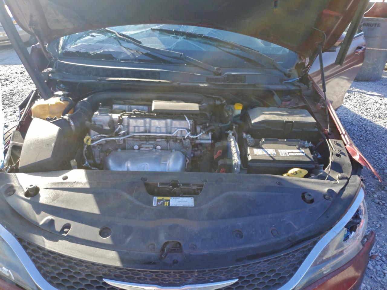2015 Chrysler 200 Limited Burgundy vin: 1C3CCCAB9FN619170