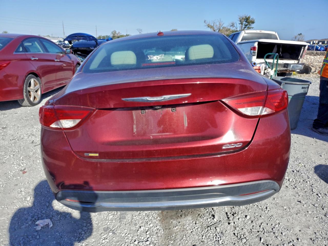2015 Chrysler 200 Limited Burgundy vin: 1C3CCCAB9FN619170
