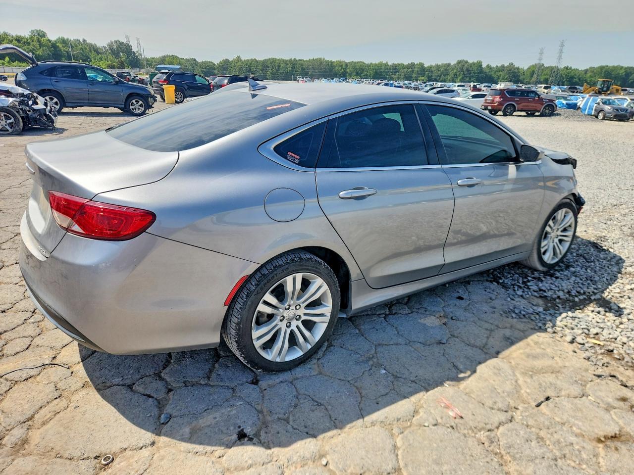 2015 Chrysler 200 Limited Серебряный vin: 1C3CCCAB9FN622599