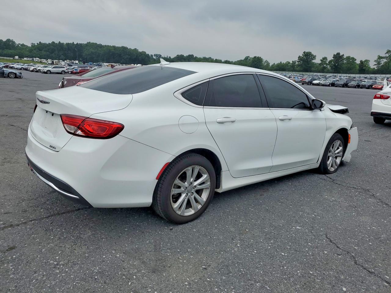 2015 Chrysler 200 Limited Белый vin: 1C3CCCAB9FN648958