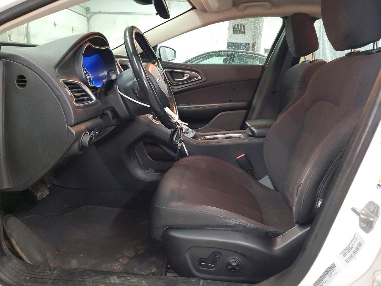 2015 Chrysler 200 Limited White vin: 1C3CCCAB9FN657952