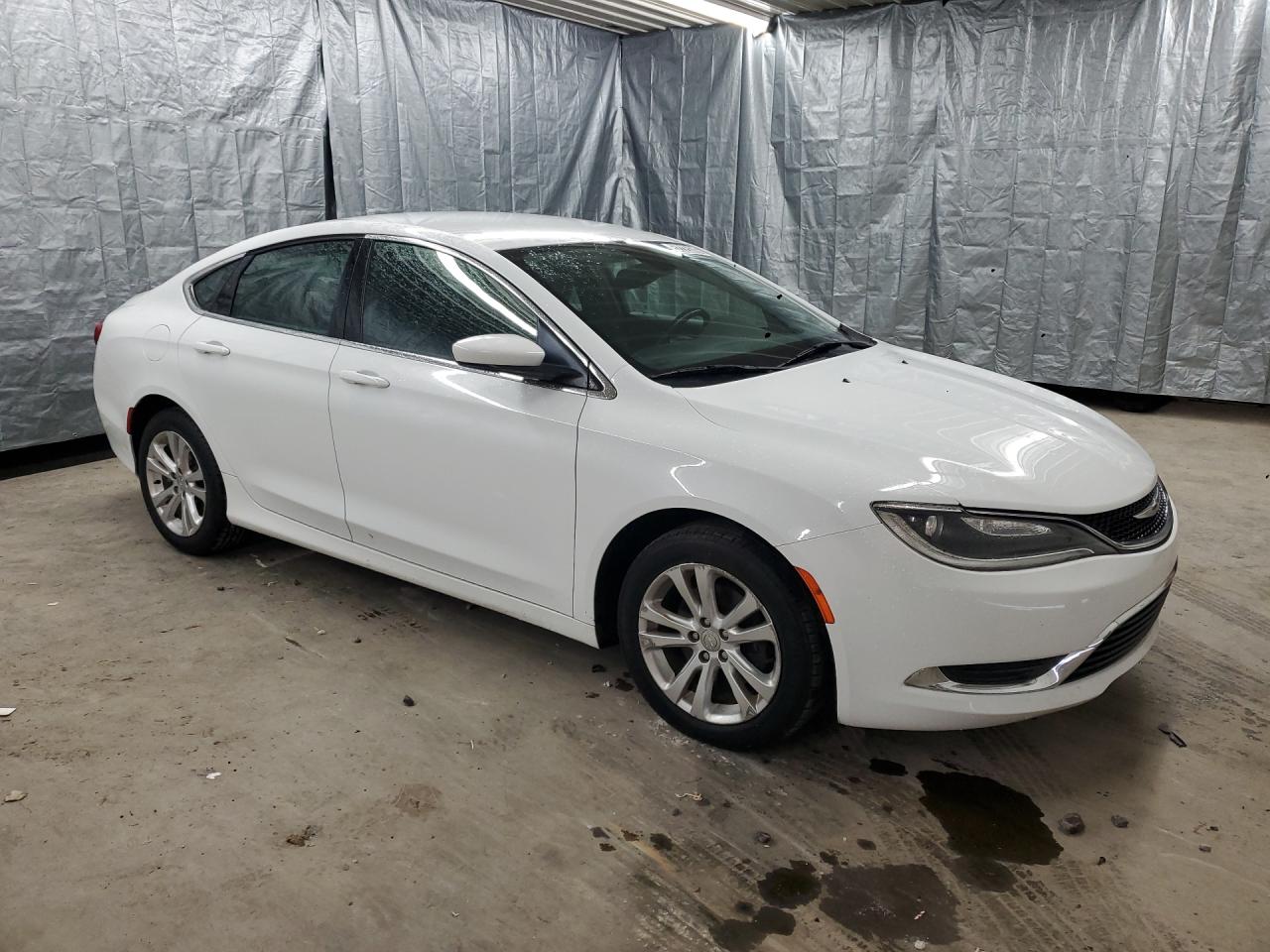 2015 Chrysler 200 Limited White vin: 1C3CCCAB9FN657952 Damage: Right Rear Door Molding, Missing, Replacement Required