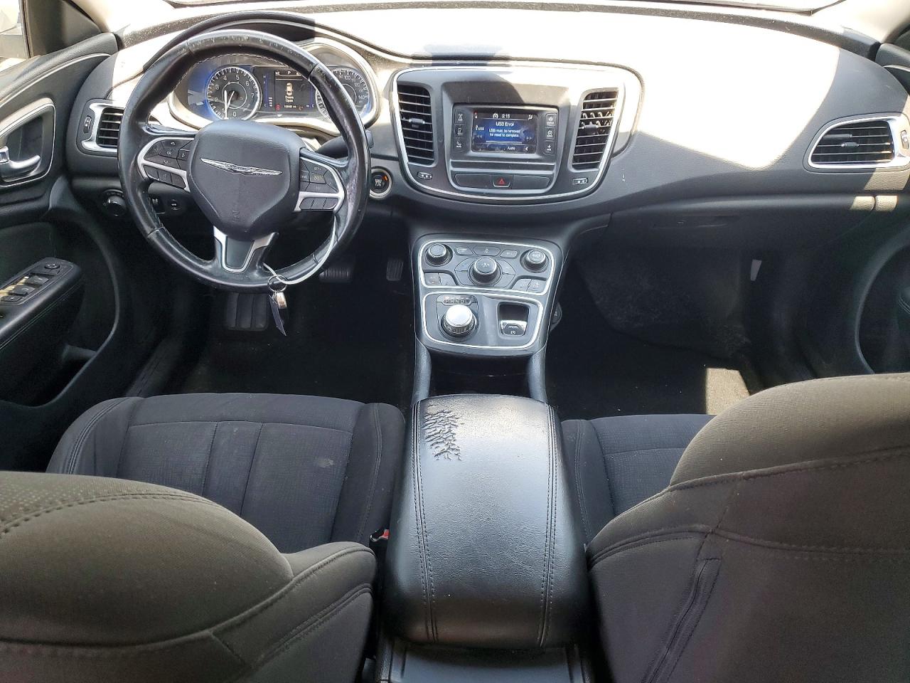 2015 Chrysler 200 Limited White vin: 1C3CCCAB9FN674993