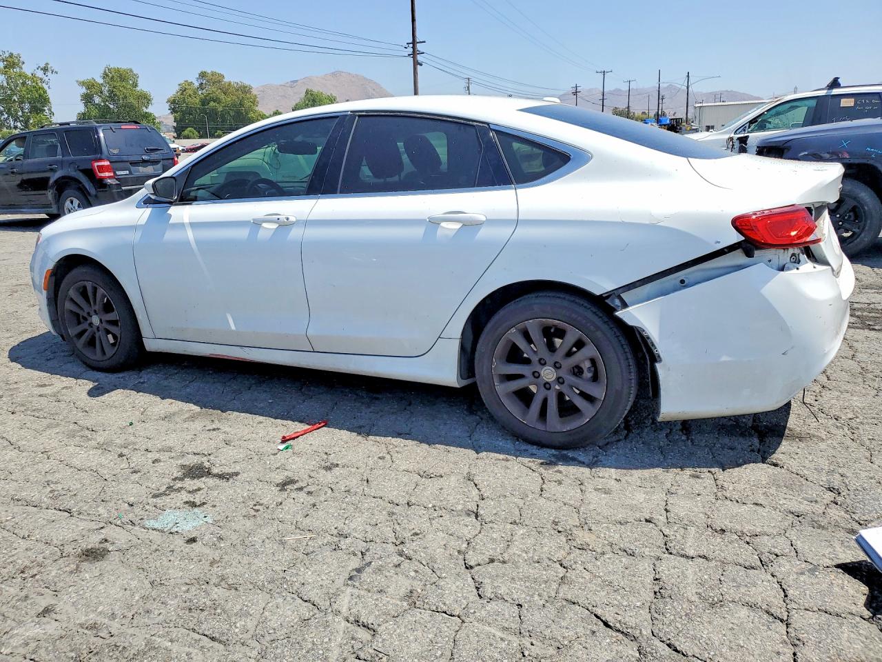 2015 Chrysler 200 Limited White vin: 1C3CCCAB9FN674993