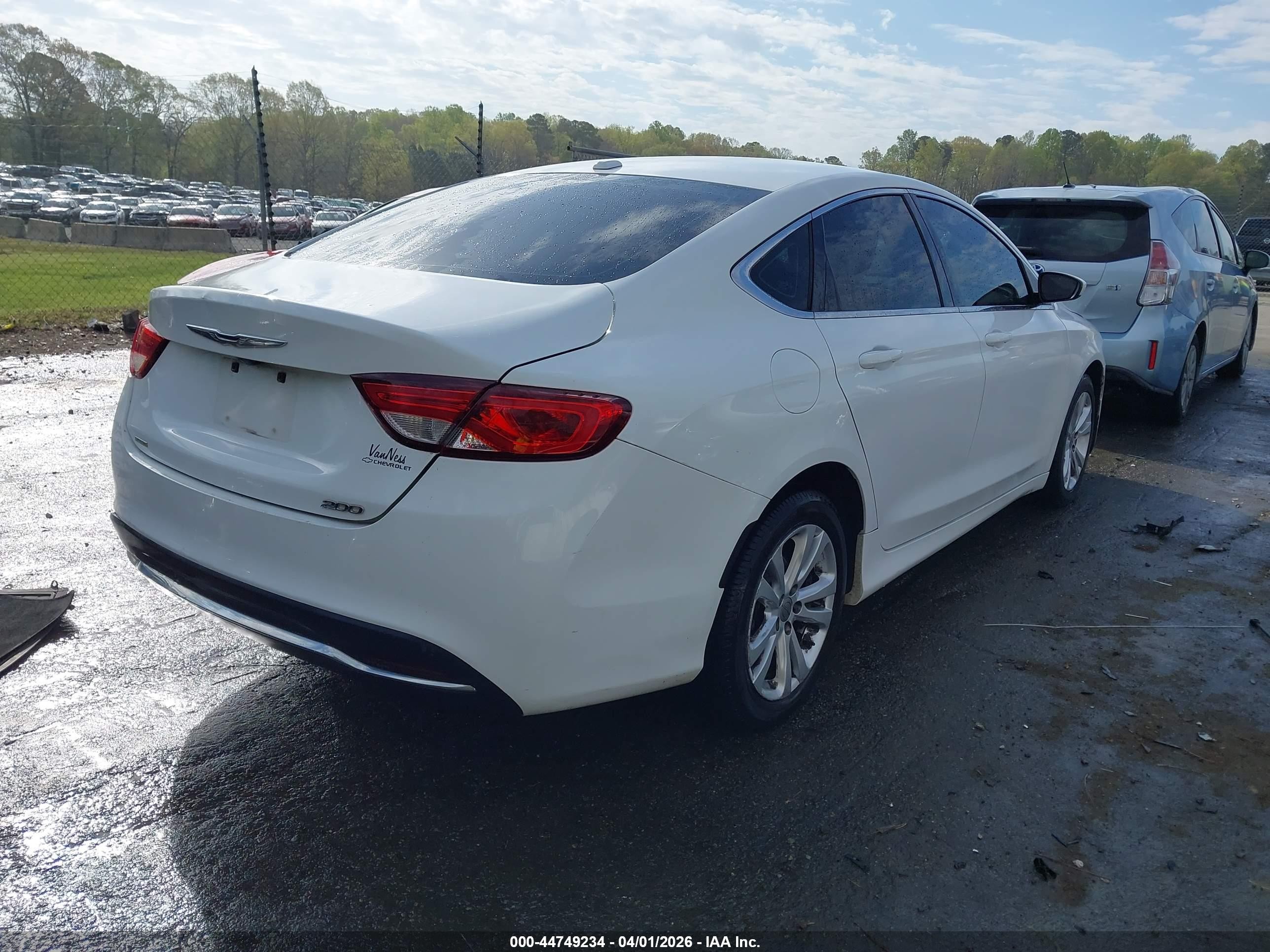 2015 Chrysler 200 Limited Белый vin: 1C3CCCAB9FN684777