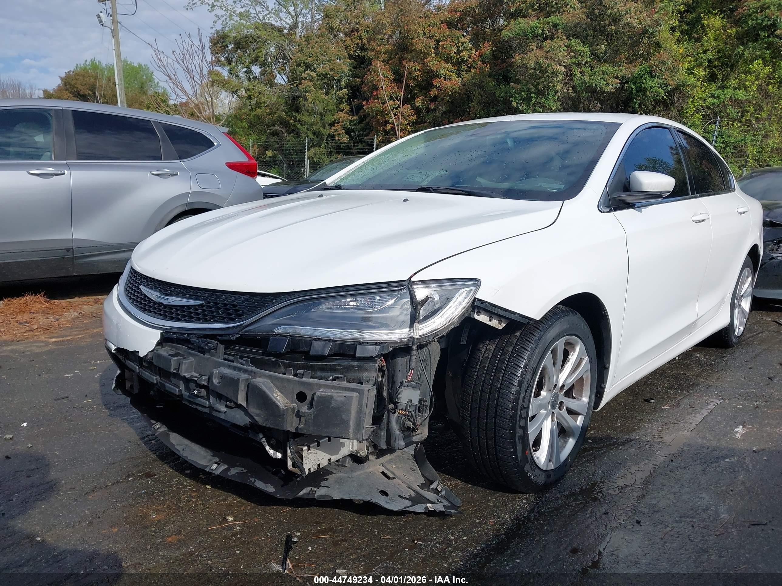 2015 Chrysler 200 Limited Белый vin: 1C3CCCAB9FN684777
