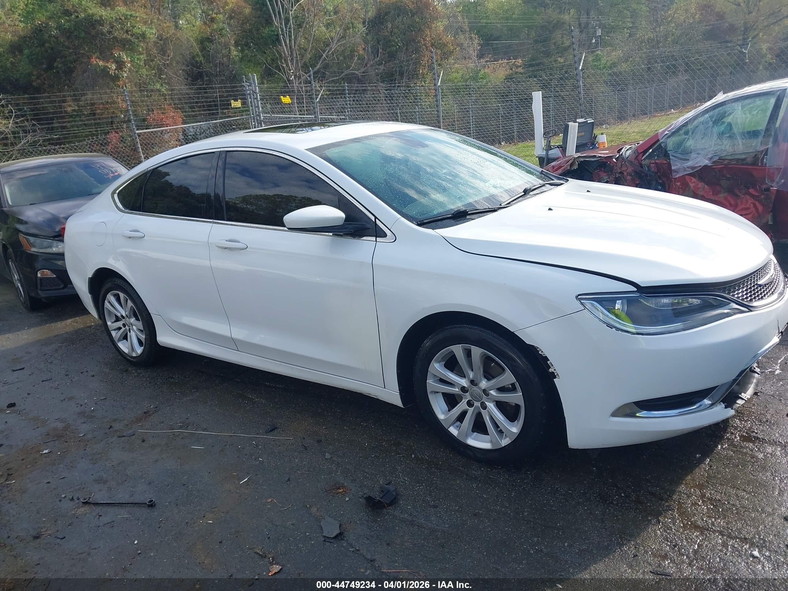 2015 Chrysler 200 Limited Белый vin: 1C3CCCAB9FN684777