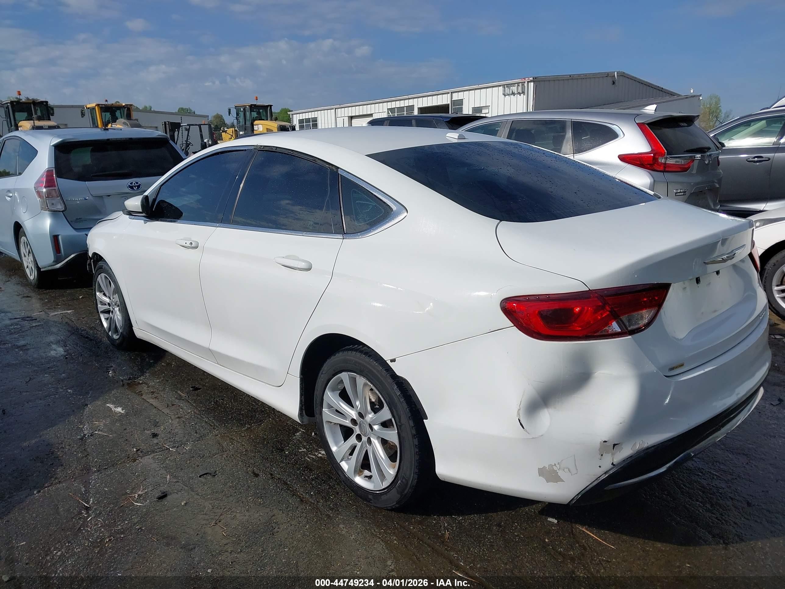 2015 Chrysler 200 Limited Белый vin: 1C3CCCAB9FN684777